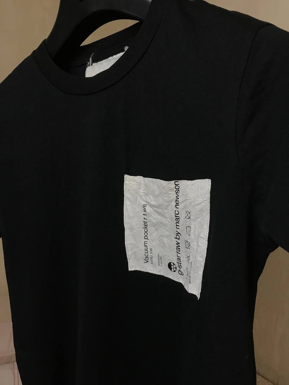 G-Star × Marc Newson 🔥 G-Star Raw x Marc Newson Vacuum Pocket T Shirt Avant Garde Size US M / EU 48-50 / 2 - 8 Thumbnail