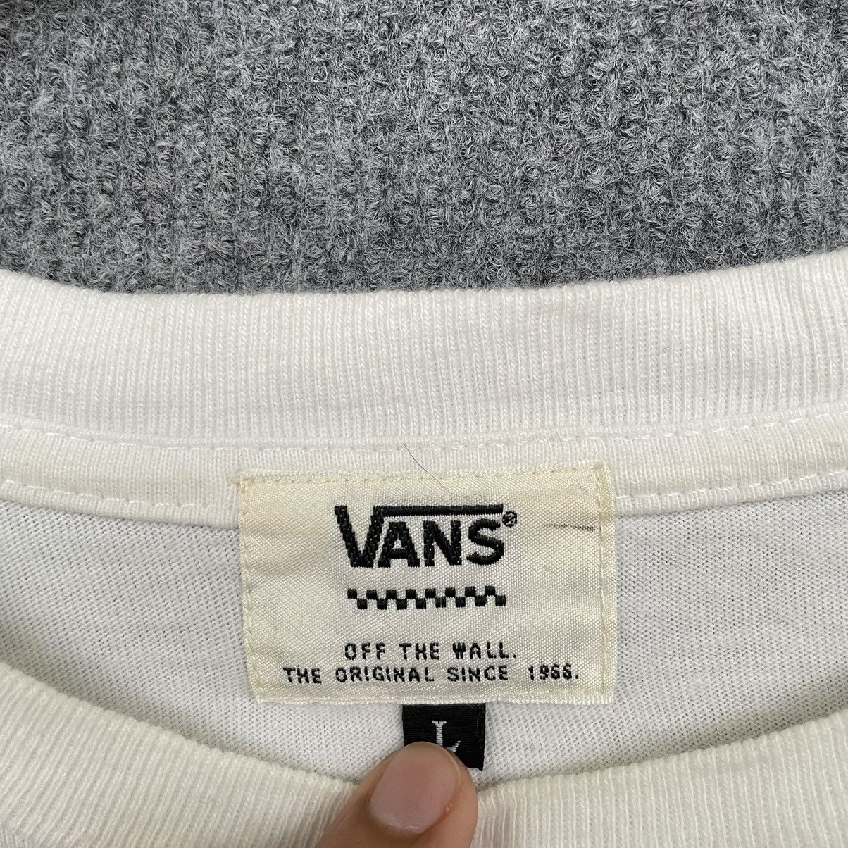 Vans Vintage Y2K Vans Skater T Shirt Rare Design Size US L / EU 52-54 / 3 - 3 Thumbnail