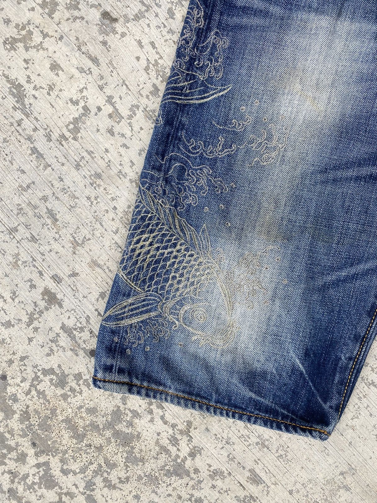 Eternal × Japanese Brand Eternal Koi Fish Embroidery Denim Shorts Size US 31 - 7 Thumbnail