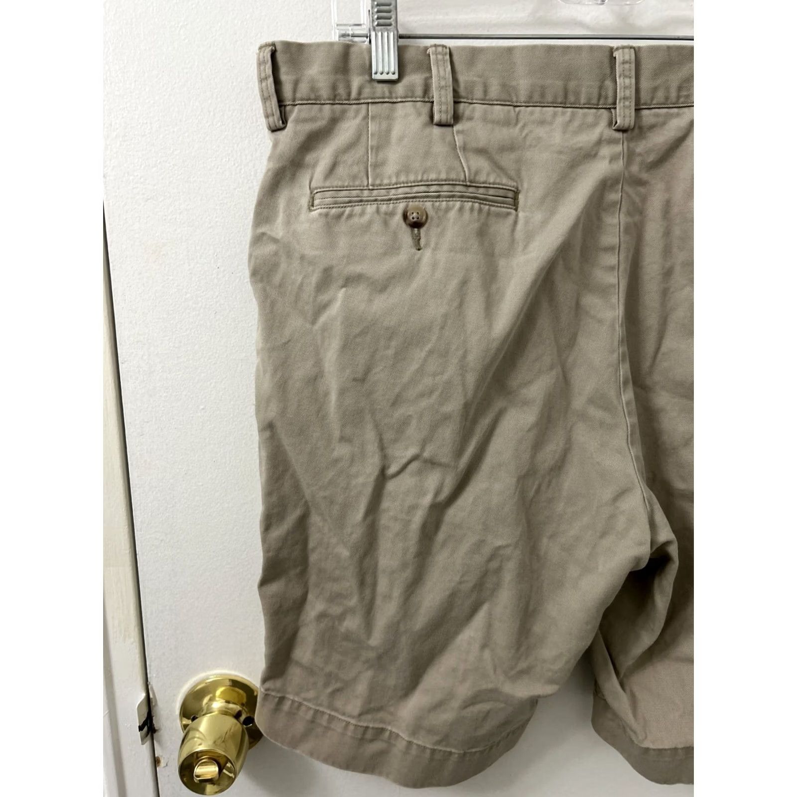 Polo Ralph Lauren VINTAGE Polo Ralph Lauren Chino Shorts Mens 42 Beige Classic Fit 9" YKK Polo Ralph Lauren Logo Khaki Solid Casual Golf Outdoor Beach 9" Inseam Mens Size US XL / EU 56 / 4 - 7 Thumbnail