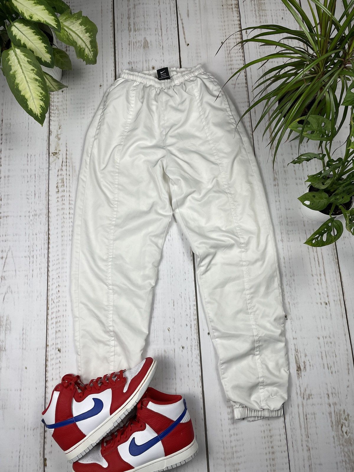 Other Nike Vintage Sweatpants Nylon Tennis Y2K Size US 30 / EU 46 - 1 Thumbnail