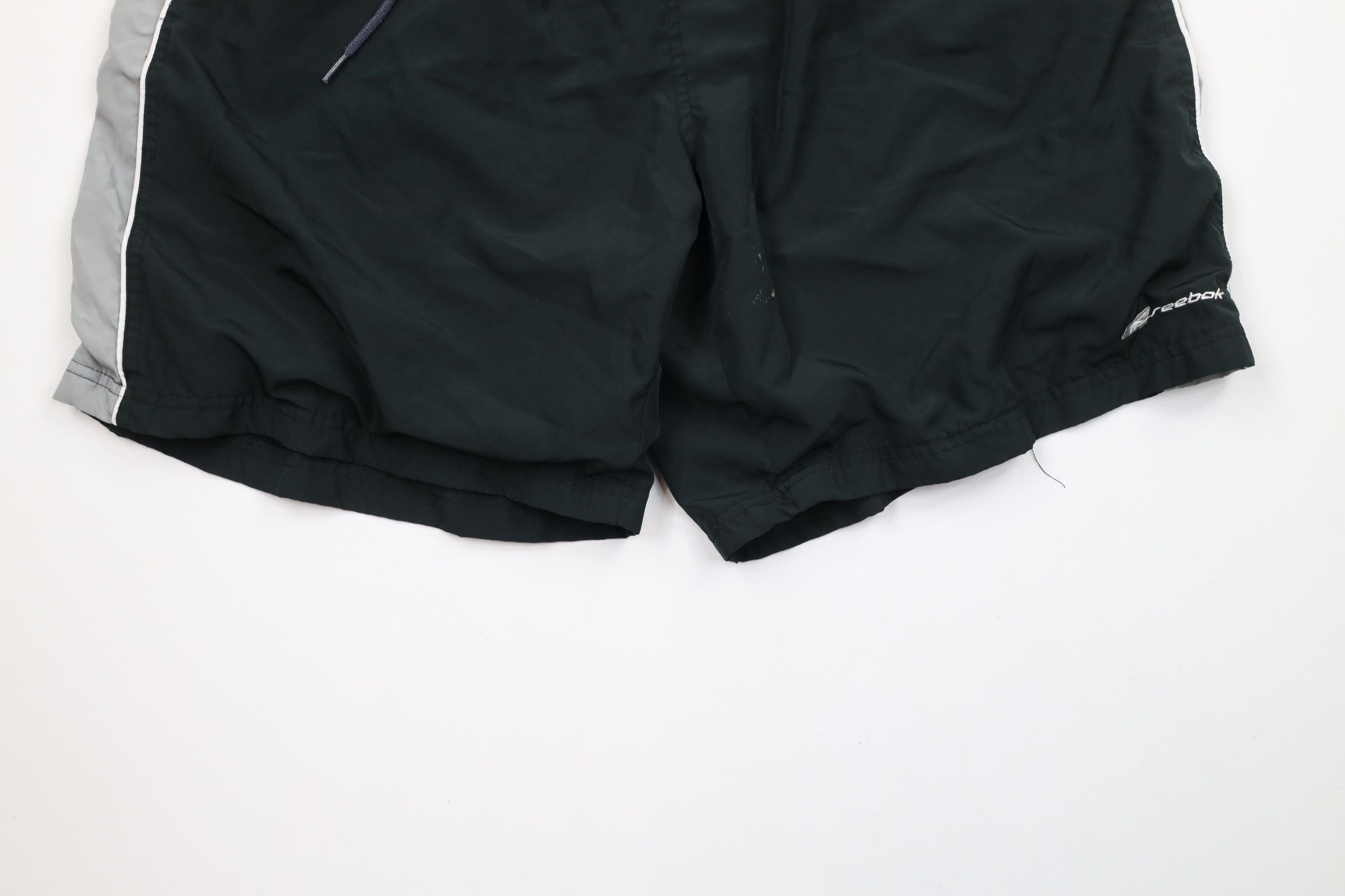 Reebok × Vintage Vintage 90s Reebok Spell Out Lined Above Knee Shorts Black Size US 36 / EU 52 - 4 Thumbnail