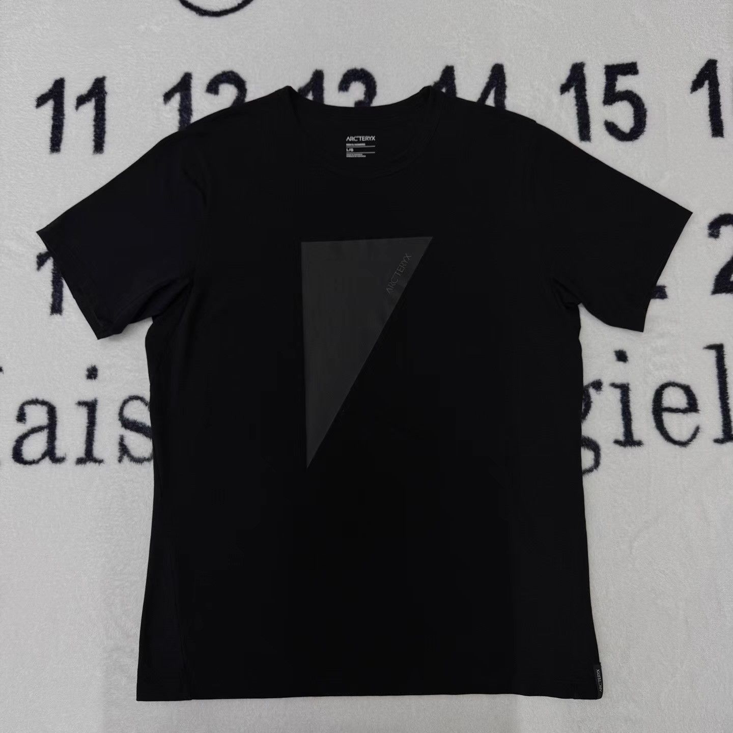 Arc'teryx Arc'teryx Black Short Sleeve Q10 Size US L / EU 52-54 / 3 - 1 Thumbnail