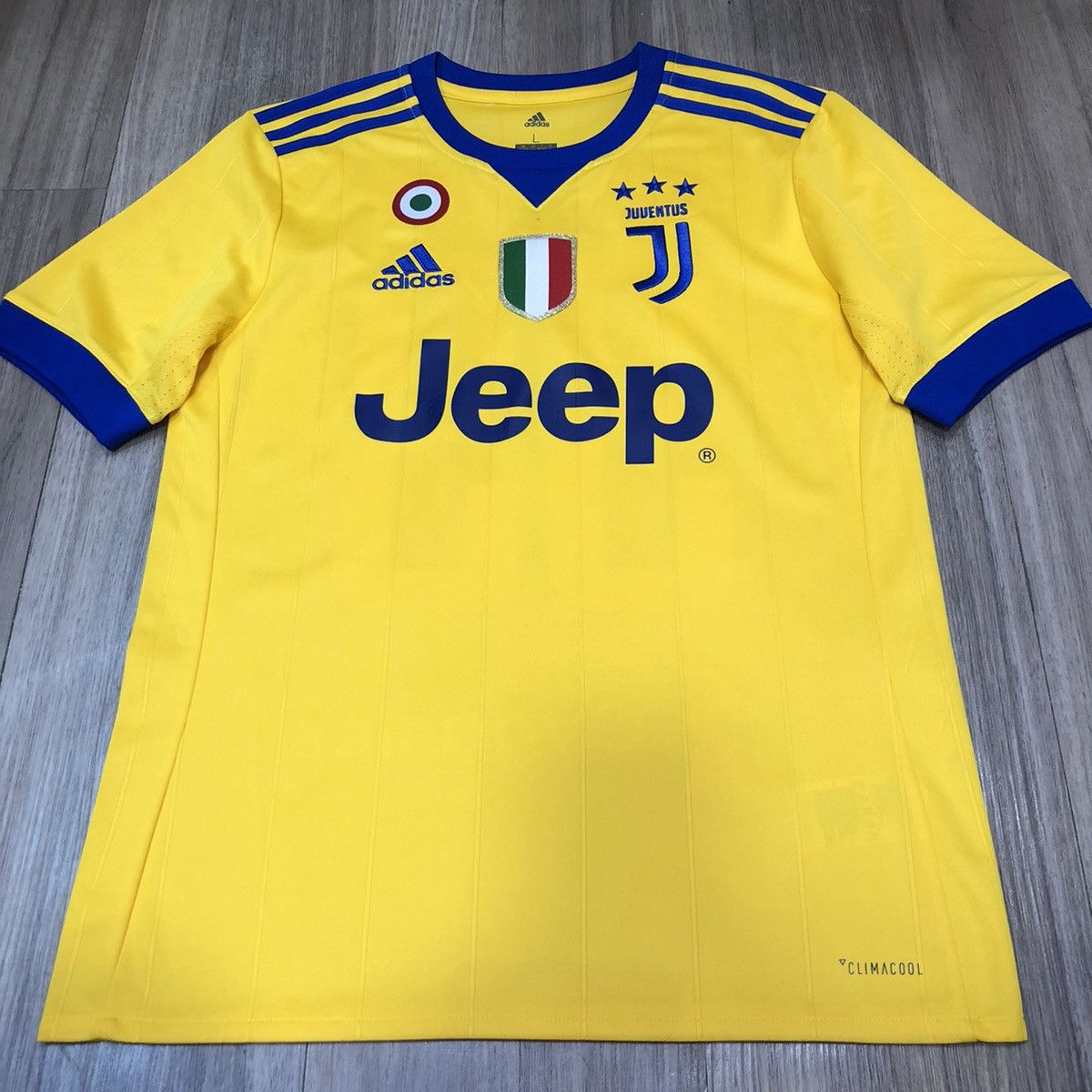 Adidas Juventus 17/18 away shirt #33 bernardeschi (youth size) Size US XXS / EU 40 - 1 Thumbnail