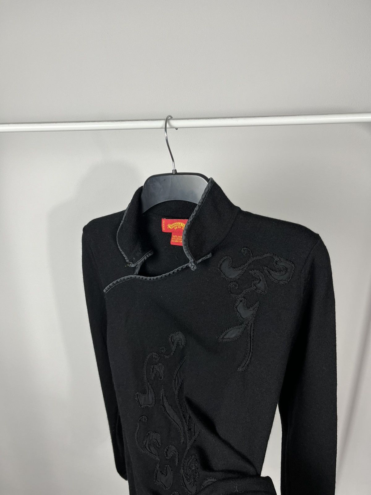 Shanghai Tang Shanghai Tang Wool Sweater Black Embroidered Floral Style M Size M / US 6-8 / IT 42-44 - 7 Thumbnail