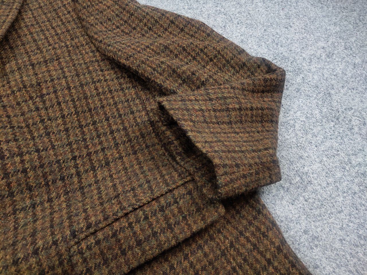 Harris Tweed Vintage 90's Harris Tweed Dark Check Wool Blazer Jacket Size US L / EU 52-54 / 3 - 9 Thumbnail