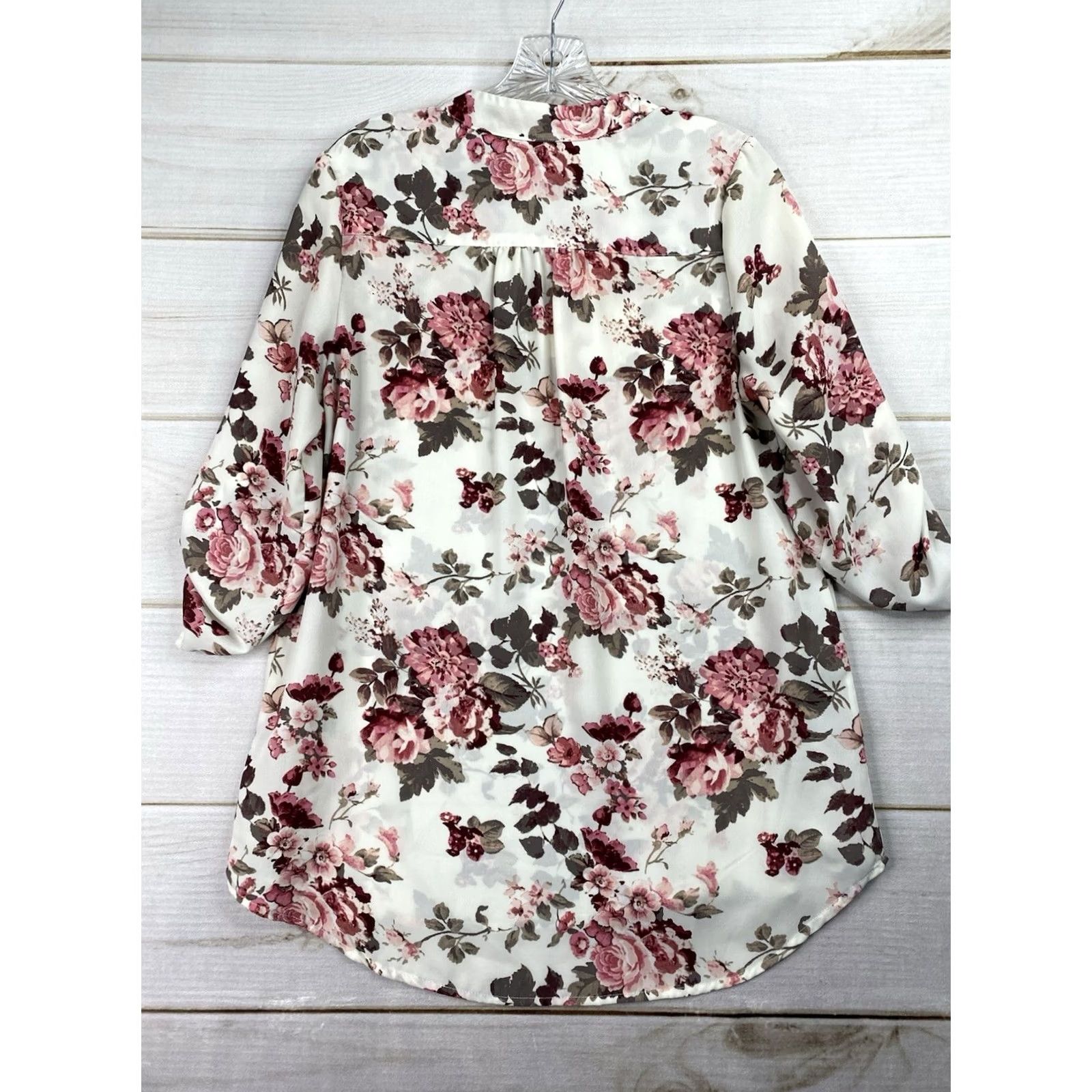 Vintage Rue21 Blouse M White Floral Bohemian Roll Tab Button Up V-Neck Pocket Womens Size M / US 6-8 / IT 42-44 - 6 Thumbnail