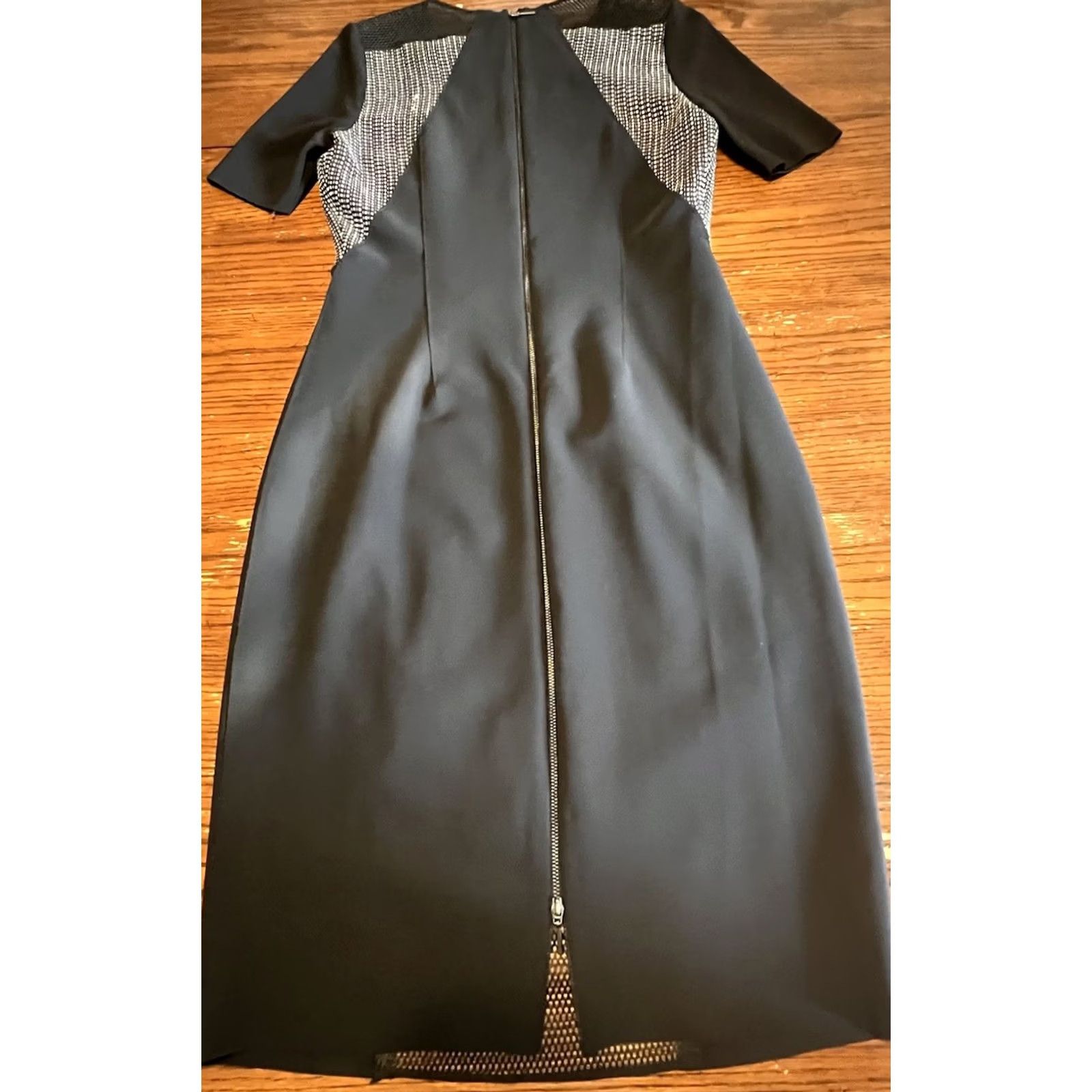 Elie Tahari Elie Tahari Sheath Dress Black V-Neck Knee-Length Full Zip Short Sleeve Women 6 Designer Modern Mixed Media Pattern Block Fully Lined Zip Back Size M / US 6-8 / IT 42-44 - 7 Thumbnail