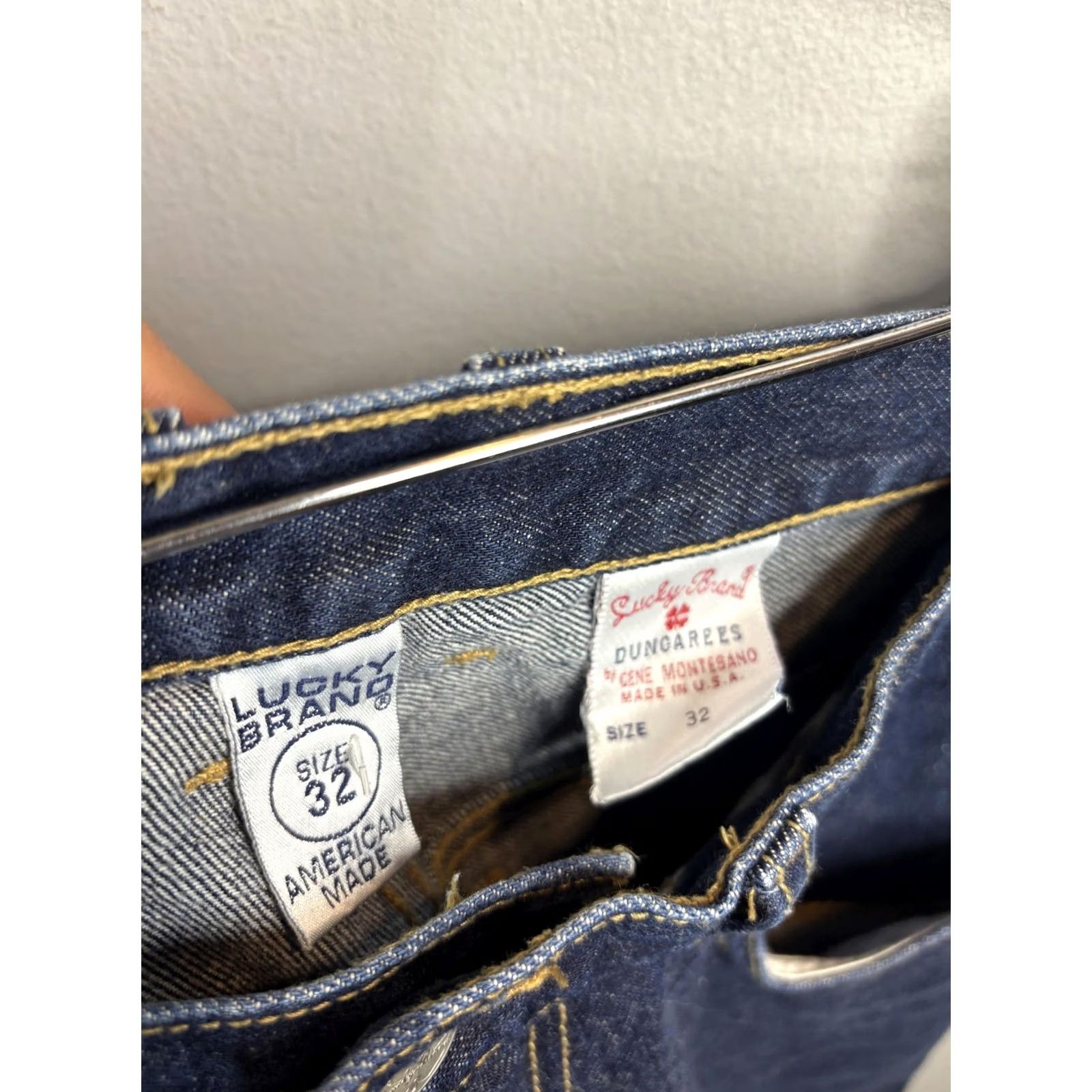 Lucky Brand VINTAGE Lucky Brand Dungarees Jeans Mens 33x29 Blue 81 Relaxed Straight USA Jeans Mens 33 Blue 5-Pocket Logo Zip Fly Size US 32 / EU 48 - 6 Thumbnail