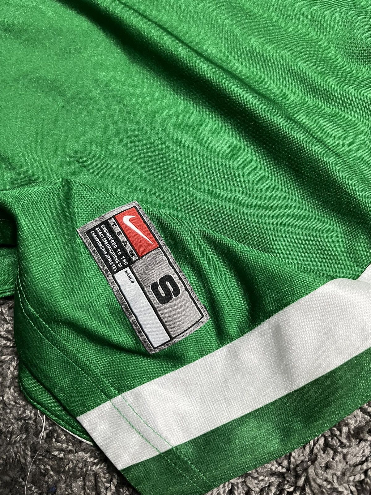 Nike Nike Vtg Kelly Green Short Sleeve Soccer Jersey S Size US S / EU 44-46 / 1 - 5 Thumbnail