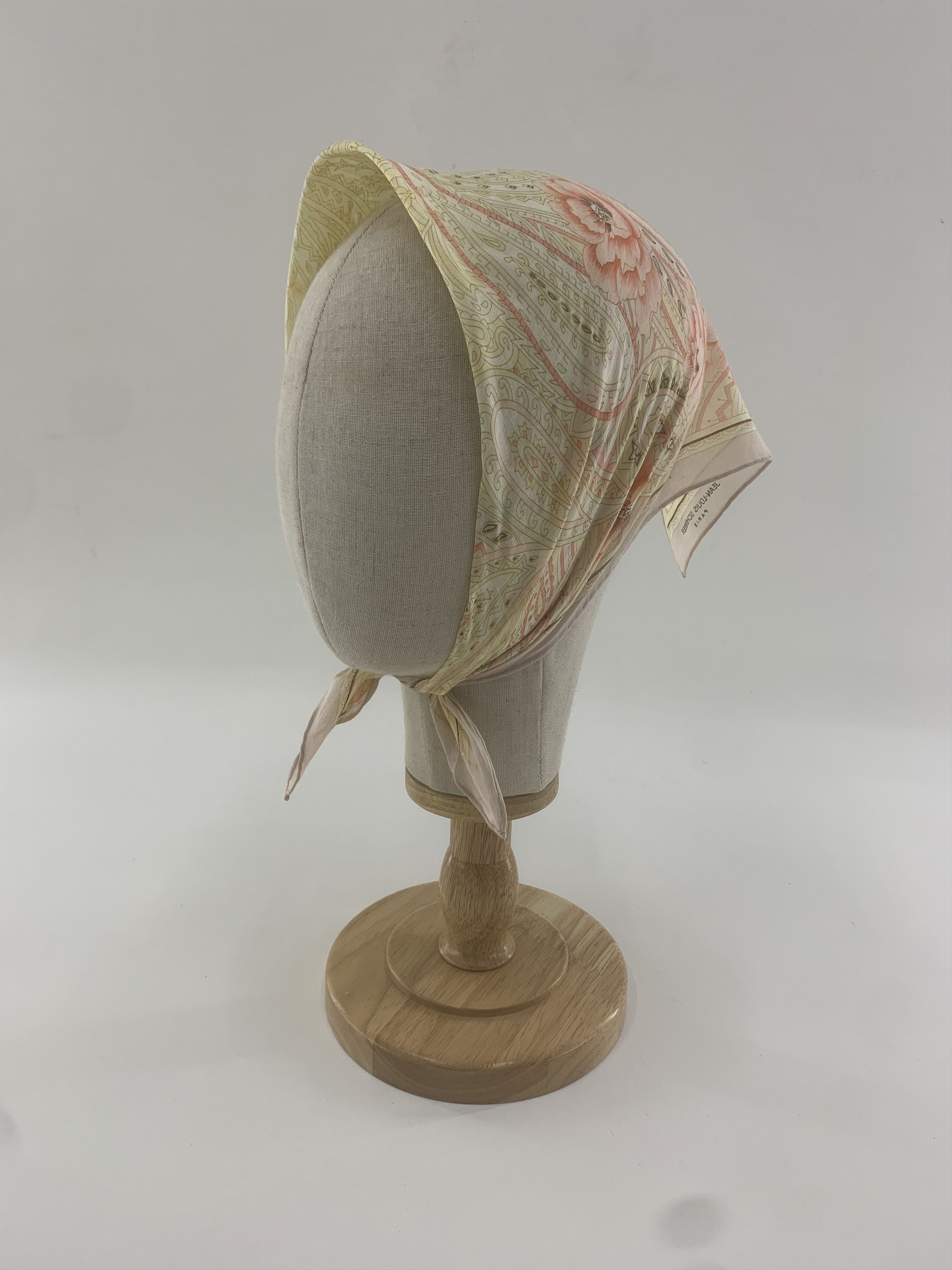 Jean-Louis Scherrer Jean Louis Scherrer Handkerchief Bandana Neckerchief TB3434 Size ONE SIZE - 1 Thumbnail