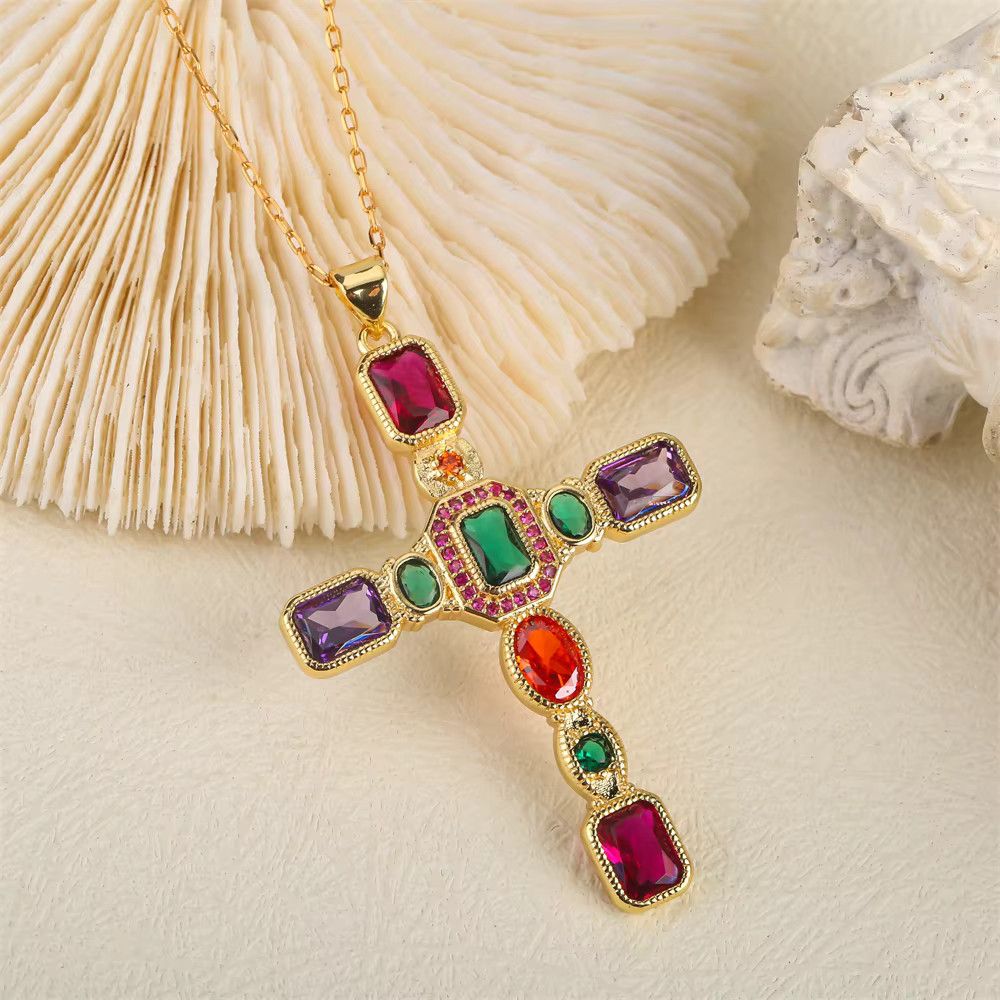 Jewelry Fashion Cross Crystal Necklaces Size ONE SIZE - 1 Thumbnail