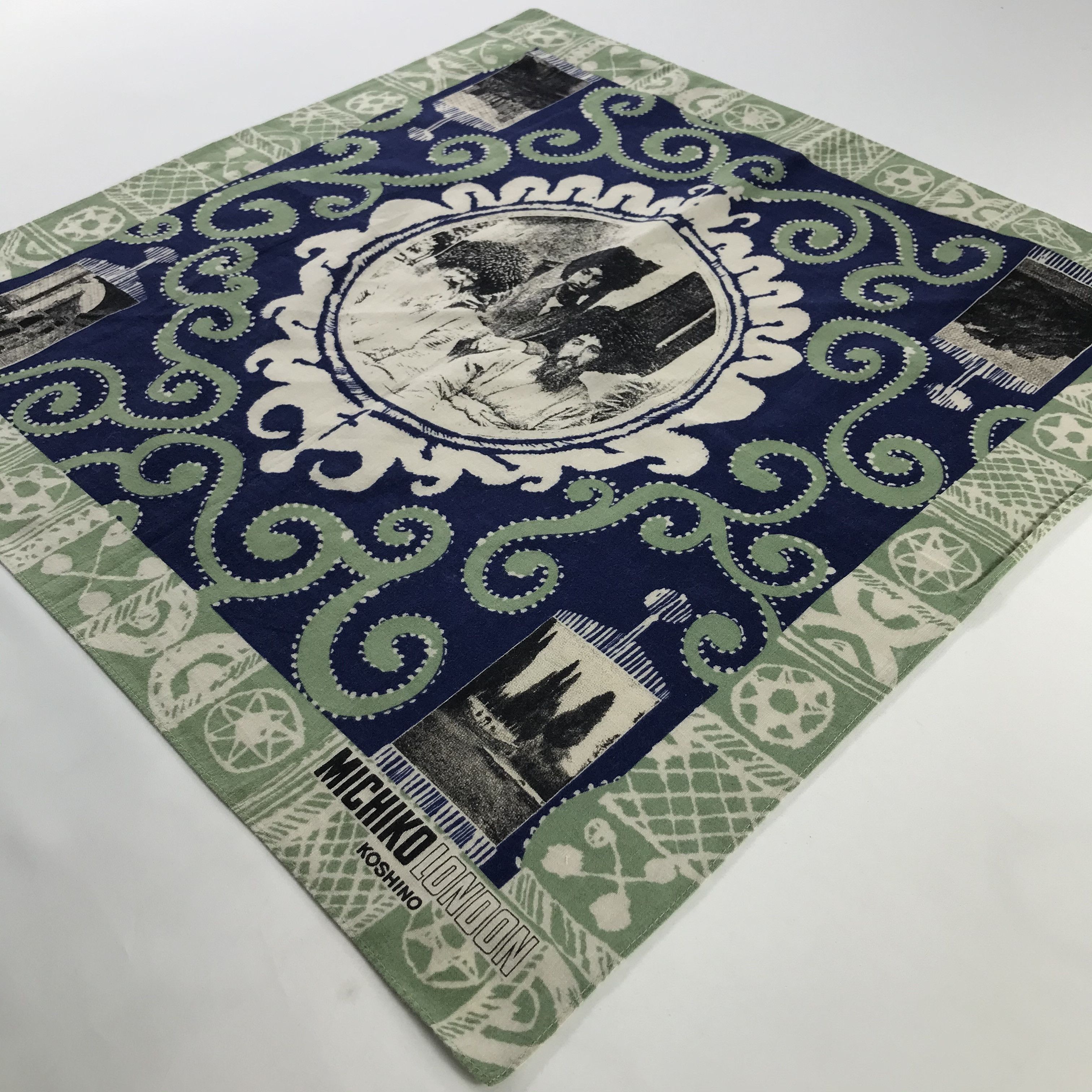 Michiko Koshino London × Vintage Michiko London Bandana / Handkerchief / Neckerchief - S435 Size ONE SIZE - 2 Thumbnail
