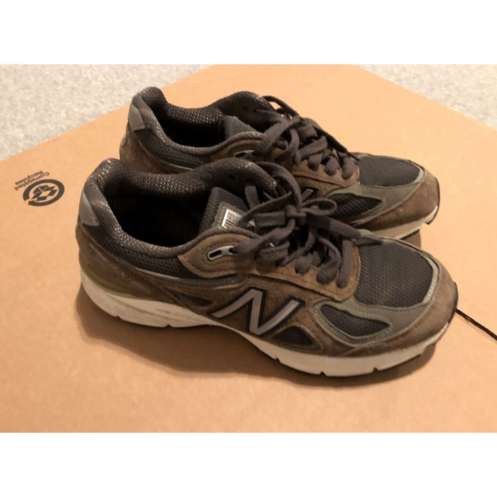 New Balance New Balance 990 V4 Womens W990MG4 Made in USA Suede Green Size 8 Green Womens 990 V4 Walking Athletic Shoes Size US 8 / IT 38 - 2 Thumbnail