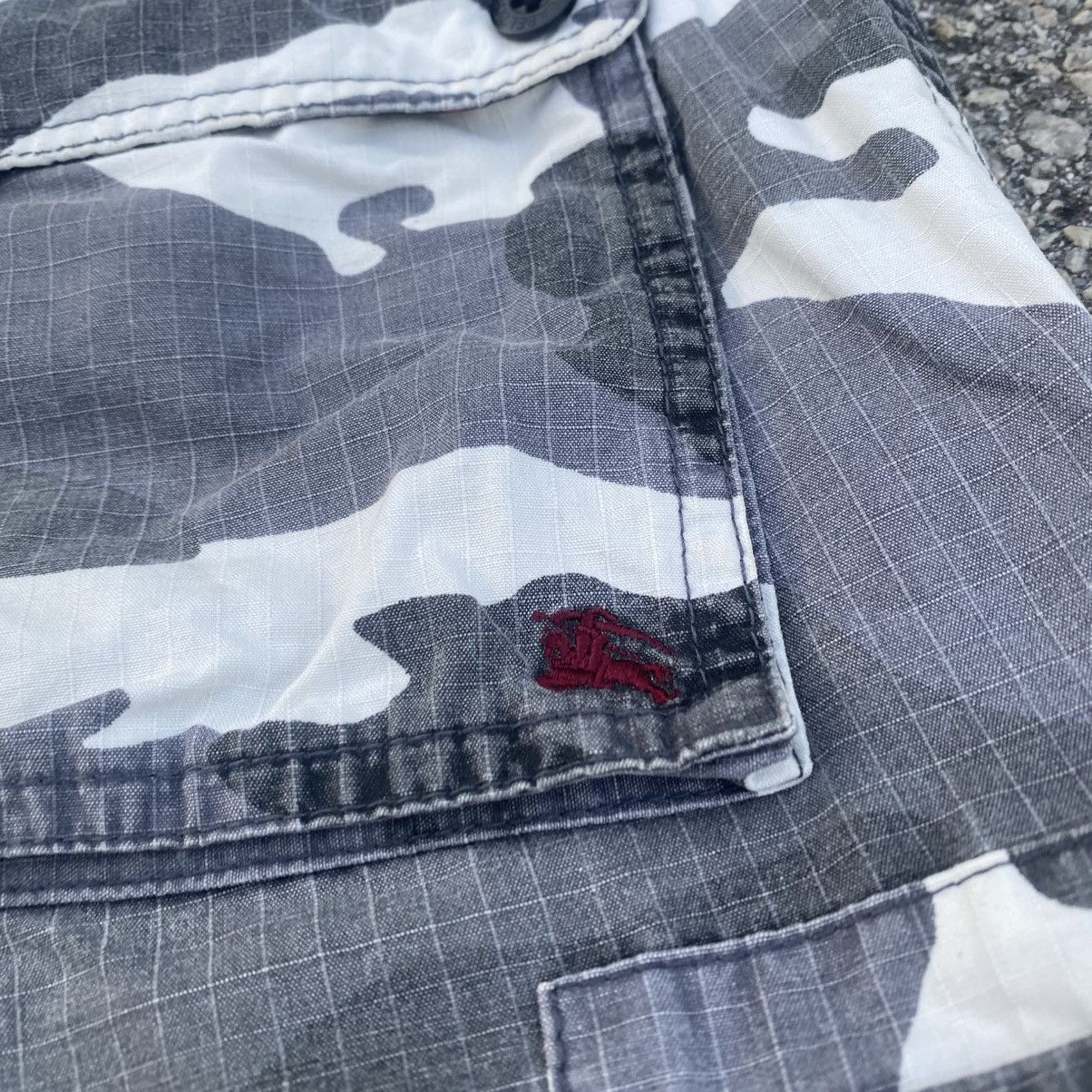 Burberry Rare Burberry Black Label Camo Short Size US 32 / EU 48 - 4 Thumbnail