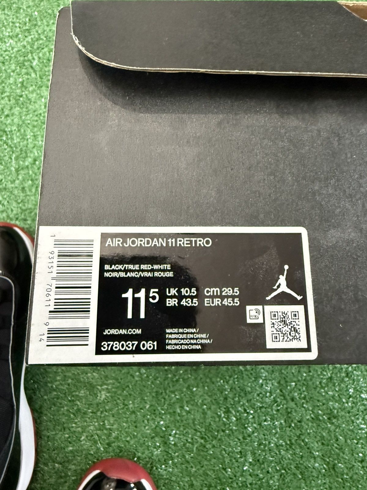 Jordan Brand Nike Air Jordan 11 Retro Bred Size US 11.5 / EU 44-45 - 9 Thumbnail