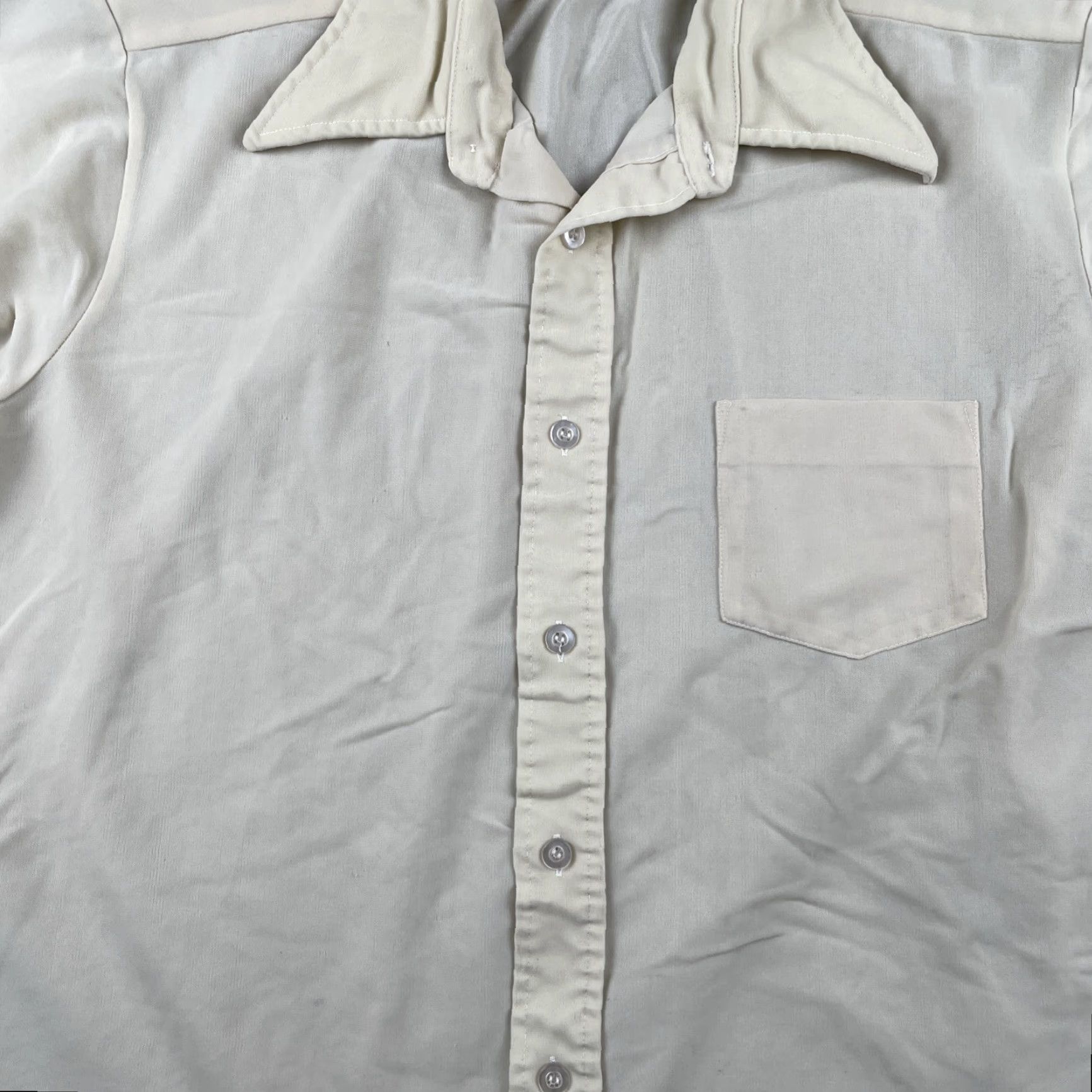 Vintage VINTAGE Montgomery Ward Button-Up Shirt Large Yellow Nylon Pocket Shirt Mens Short Sleeve Button-Up Size US L / EU 52-54 / 3 - 4 Thumbnail