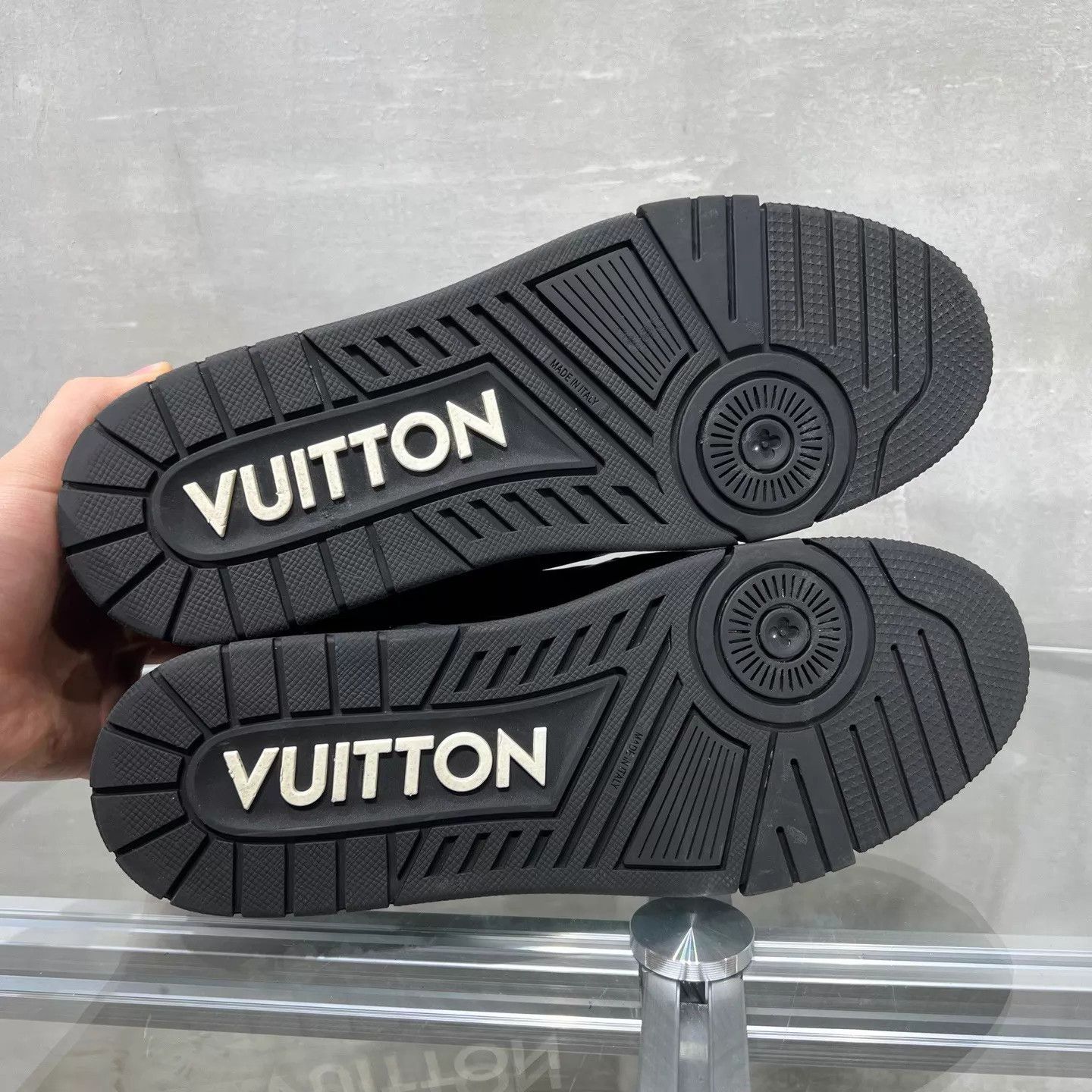 Louis Vuitton LV Trainer Black Warrior Black Art Gallery UK9.5 Size US 10.5 / EU 43-44 - 7 Thumbnail