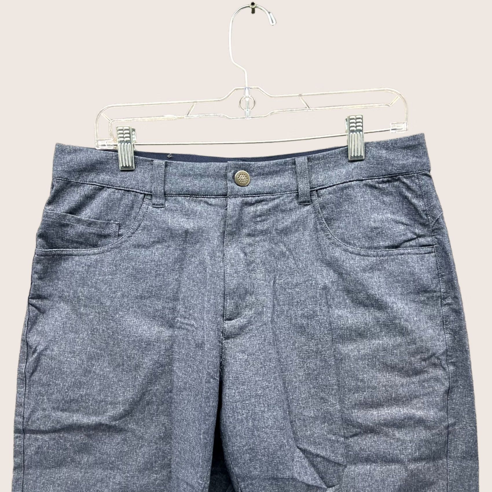 Puma PUMA Shorts Mens 32 Heather Blue Chino Flat Front Golf Stretch Waist Big Seller Casual Mens Regular 32 Blue 90s Golf Not applicable Size US 32 / EU 48 - 1 Thumbnail