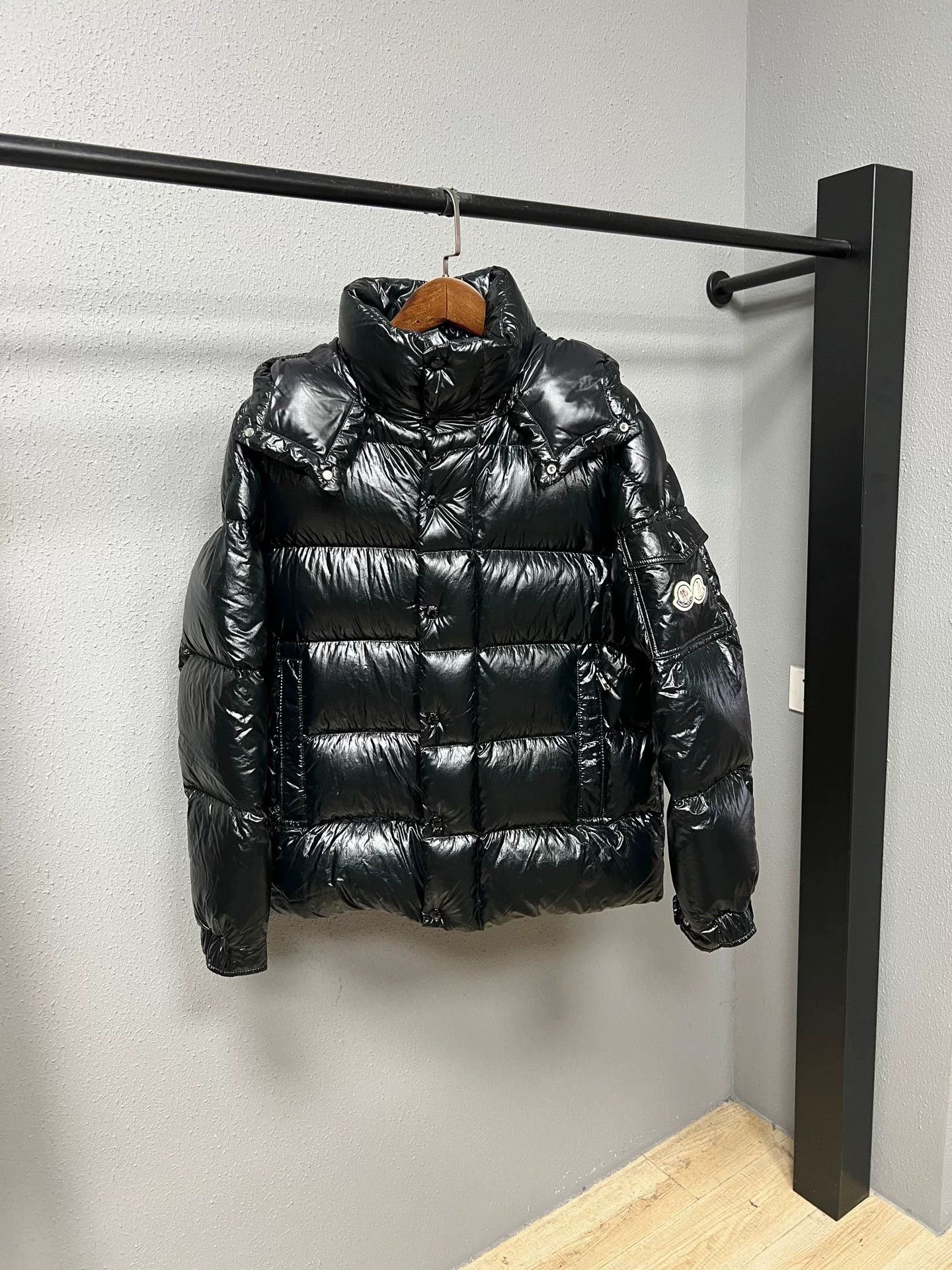 Moncler moncler maya 70th anniversary black down jacket Size US M / EU 48-50 / 2 - 1 Thumbnail