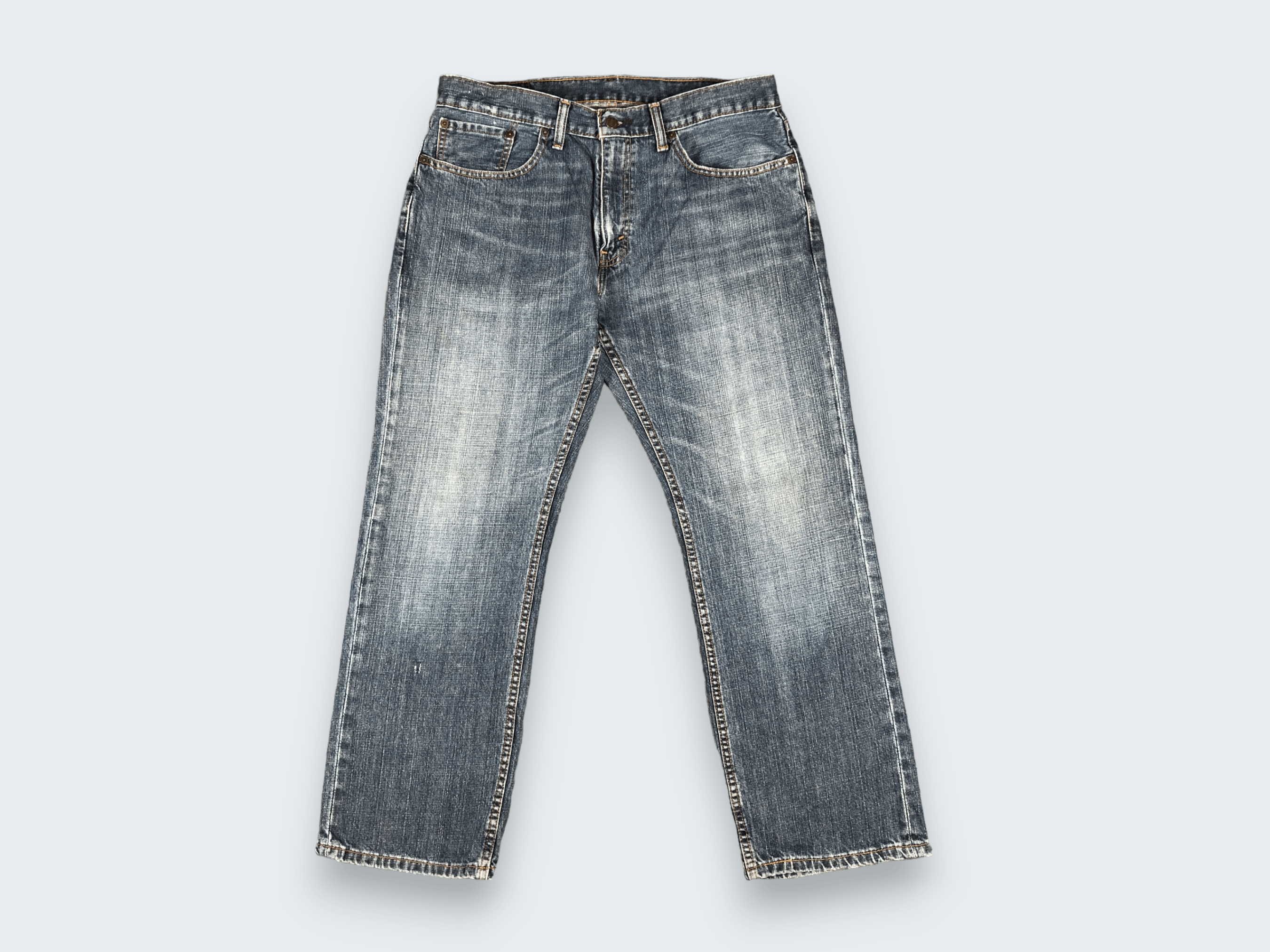 Vintage Levis Light Blue Wash Jeans L810