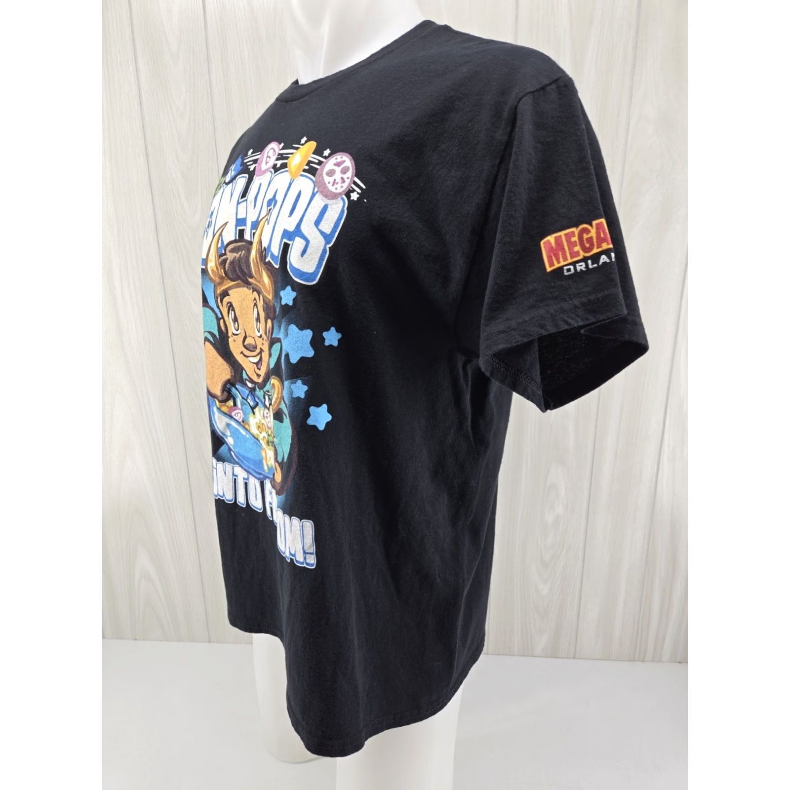 Gildan MegaCon Orlando Mens L Graphic T-Shirt Dig Into Fandom Con-Pops Tee Size US L / EU 52-54 / 3 - 4 Thumbnail