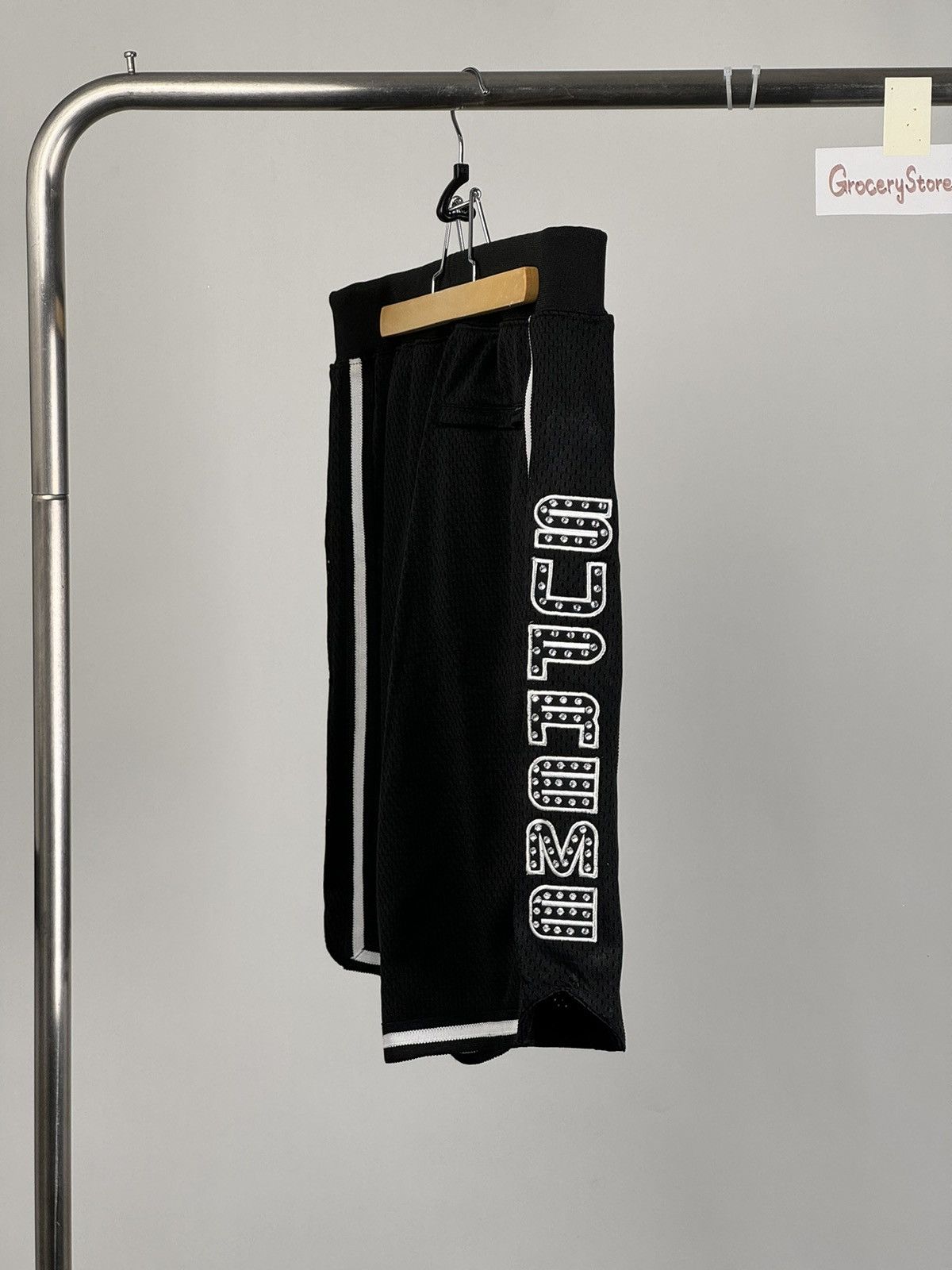 Supreme Crystal logo short M Size US 32 / EU 48 - 1 Thumbnail