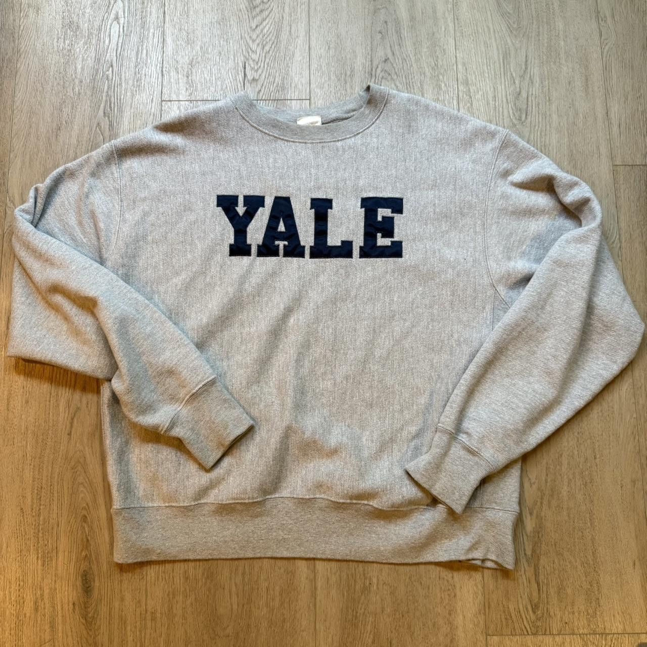Champion 90s YALE Champion Reverse Weave navy grey crewneck Size US XL / EU 56 / 4 - 1 Thumbnail