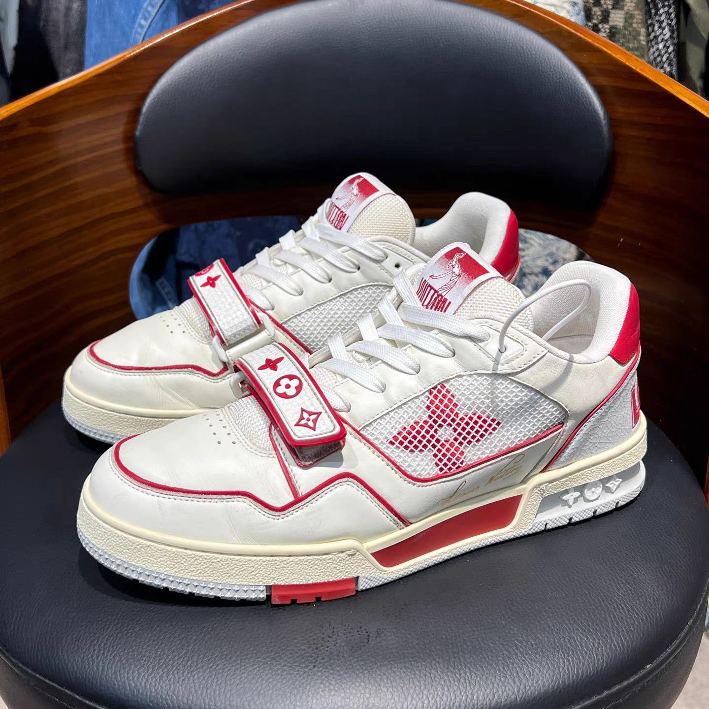 Louis Vuitton Louis Vuitton Trainer Sneakers K15 Size US 7 / EU 40 - 1 Thumbnail