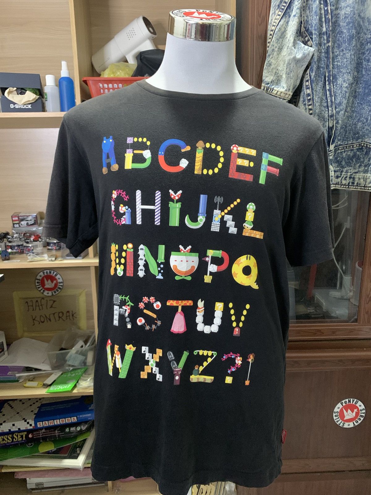 Japanese Brand Uniqlo x Nintendo UTGP 17 tshirt Size US L / EU 52-54 / 3 - 1 Thumbnail
