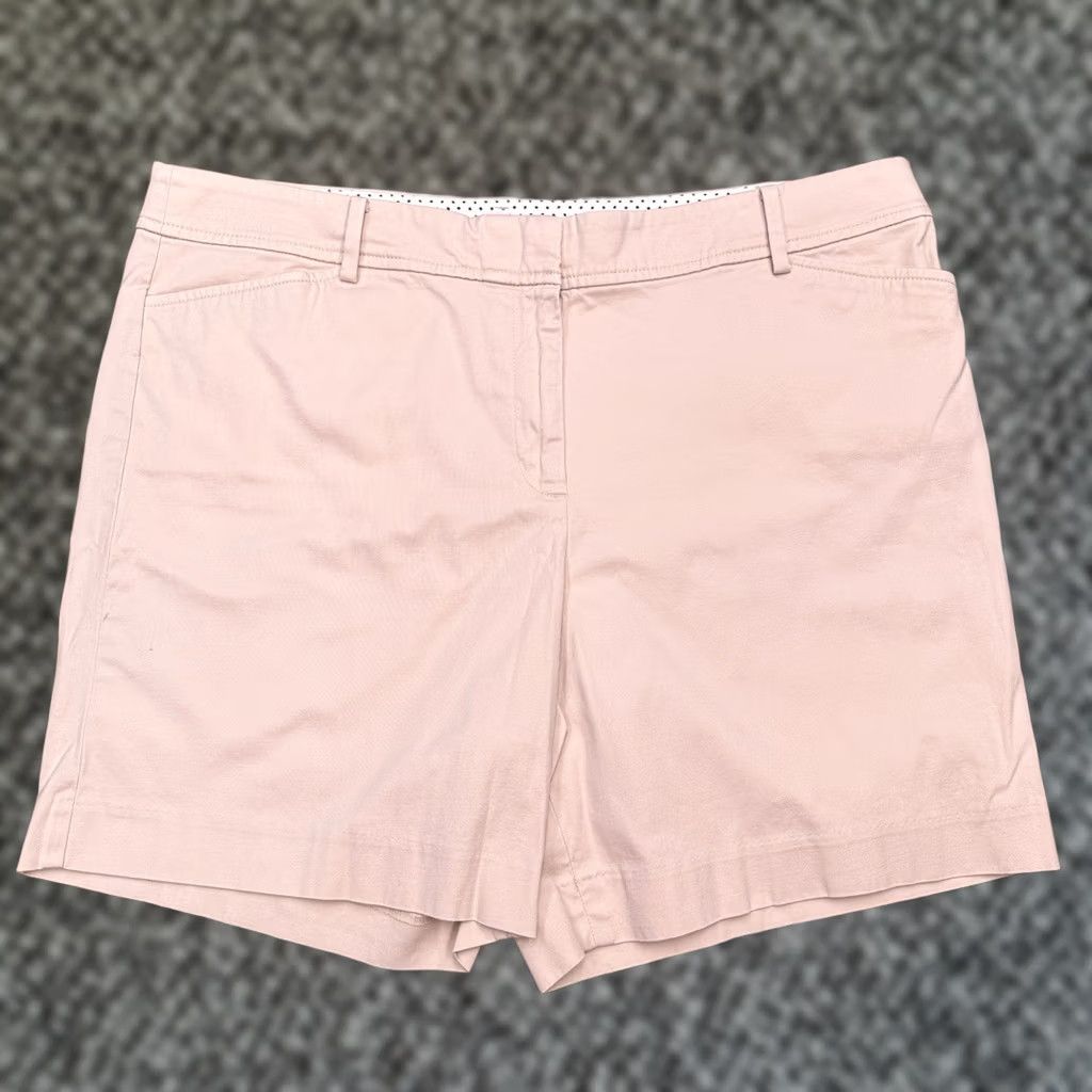 Talbots Talbots Womens 16 Tan High Rise Stretch Chino Shorts 6.5in Inseam Brown Regular Size 38" / US 16 / IT 52 - 1 Thumbnail