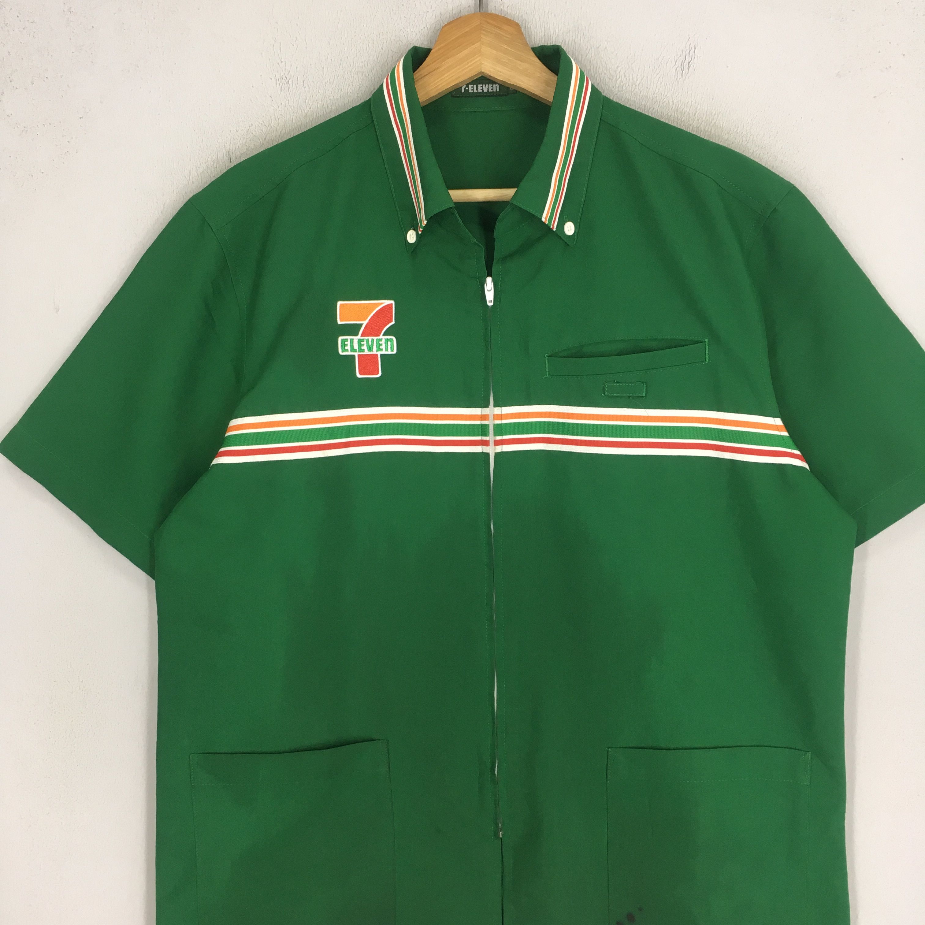 Japanese Brand Vintage 7-Eleven Workers Shirt Zipper Three Pocket Size US L / EU 52-54 / 3 - 5 Thumbnail