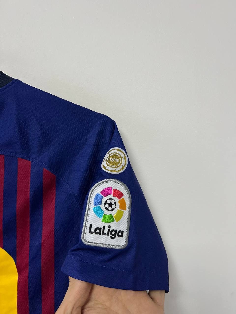 Nike Barcelona 2017/2018 Home #10 Messi Football Shirt Nike YXL Size US XS / EU 42 / 0 - 9 Thumbnail