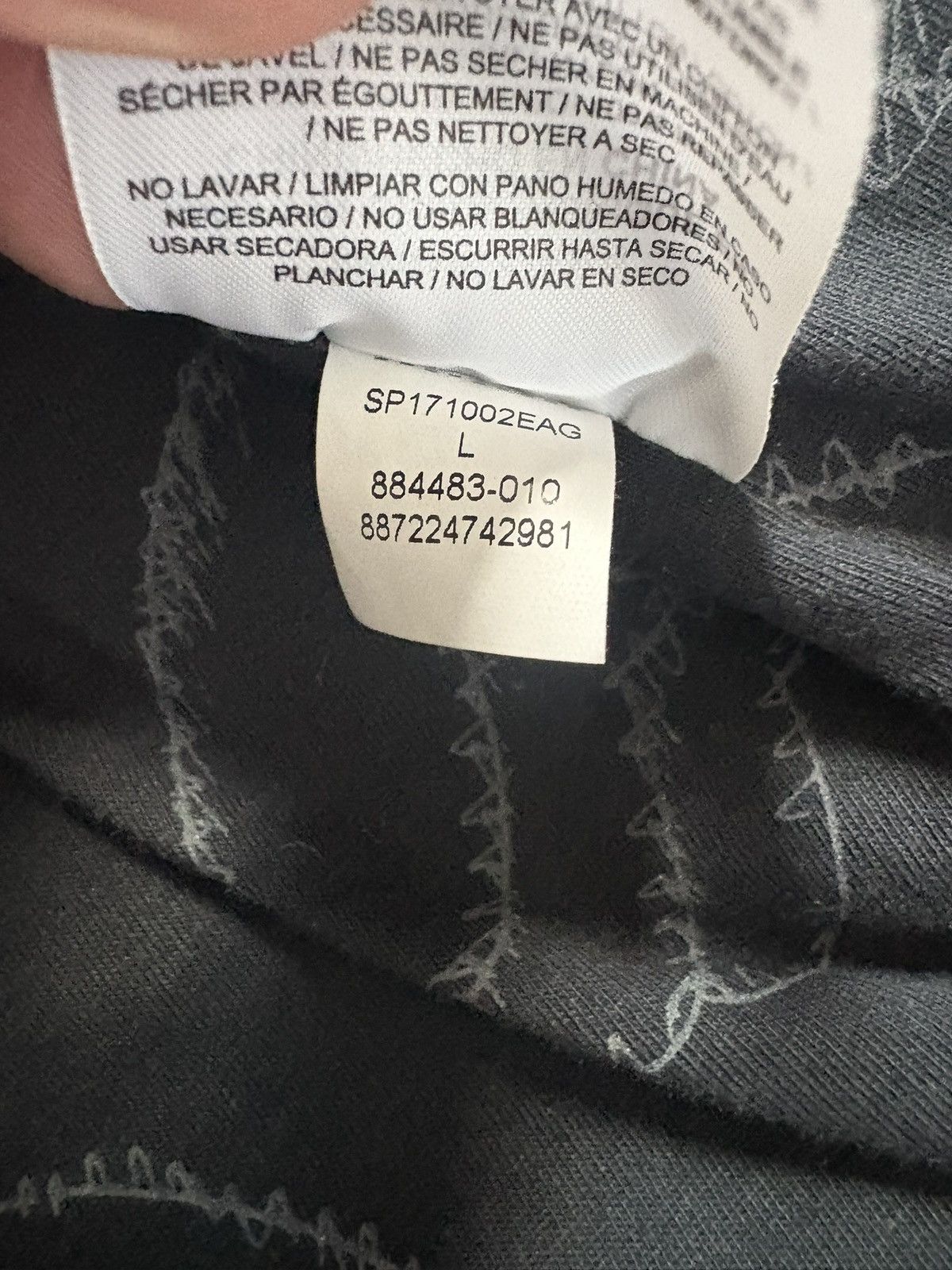 Jordan Brand × Kaws Rare Air Jordan x KAWS Satin Embroidered Coaches Jacket L Size US L / EU 52-54 / 3 - 11 Thumbnail