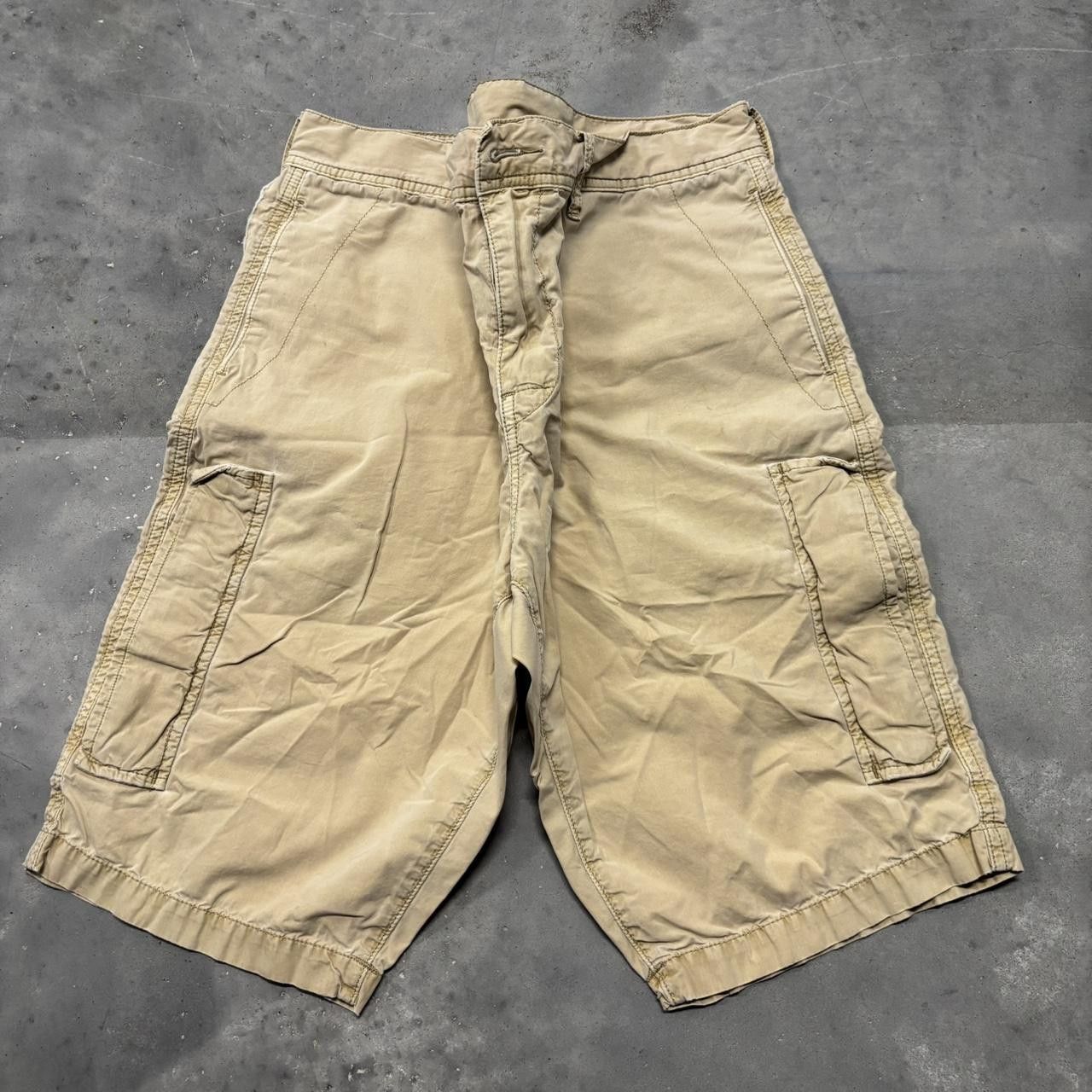 True Religion × Vintage Crazy Vintage Y2K/2000s Grunge Light Khaki True Religion Summer Cargo Shorts! Size US 34 / EU 50 - 1 Thumbnail