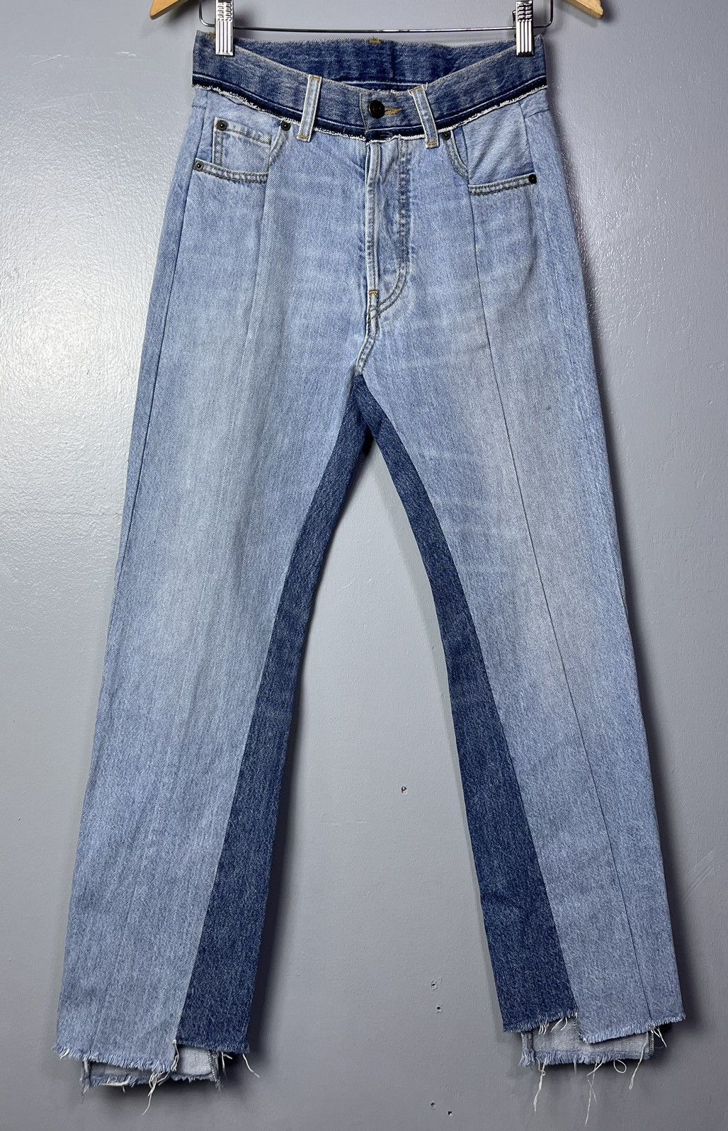 Maison Margiela Maison Margiela SS22 Destructured Jeans Size 25" / US 0 / IT 36 - 1 Thumbnail