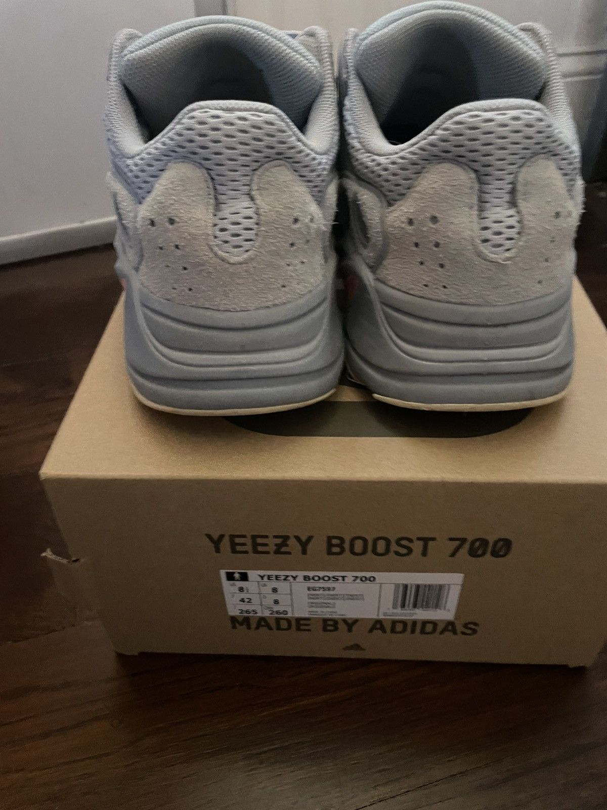 Yeezy Yeezy 700 Size US 8.5 / EU 41-42 - 2 Thumbnail
