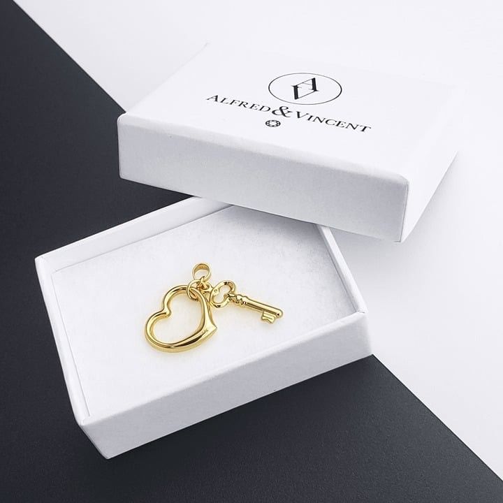Other Sideways Heart & Skeleton Key Real 14k Yellow Gold Pendant Size ONE SIZE - 2 Thumbnail