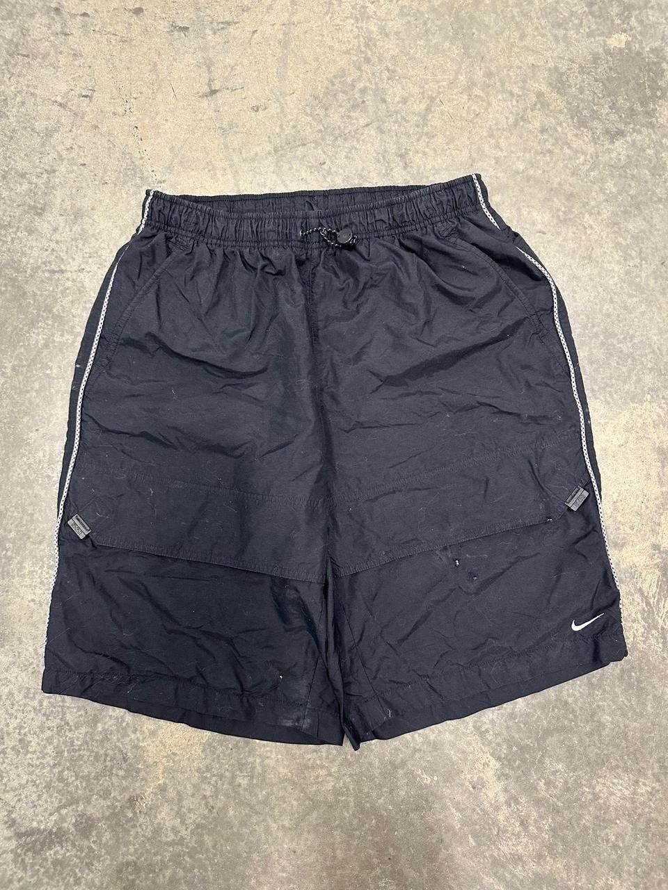 Nike Vintage Y2K Nike Baggy Black Nylon Shorts Size Medium Size US 30 / EU 46 - 1 Thumbnail