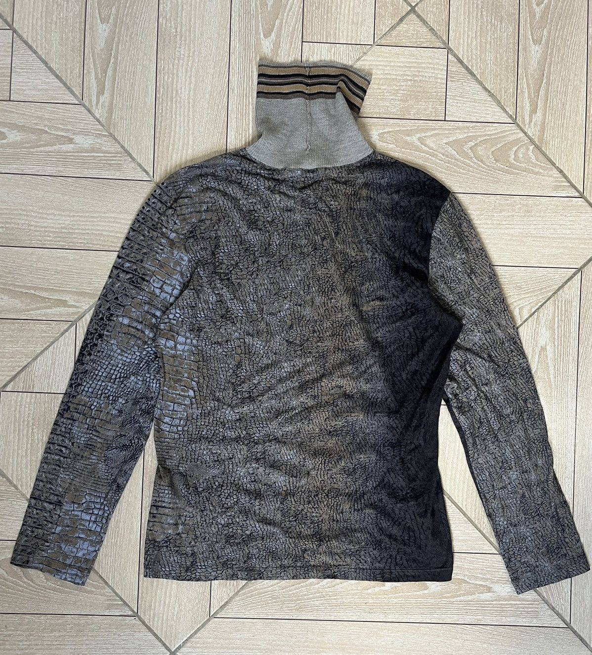Roberto Cavalli Roberto Cavalli class snake/crocodile top Size US M / EU 48-50 / 2 - 5 Thumbnail