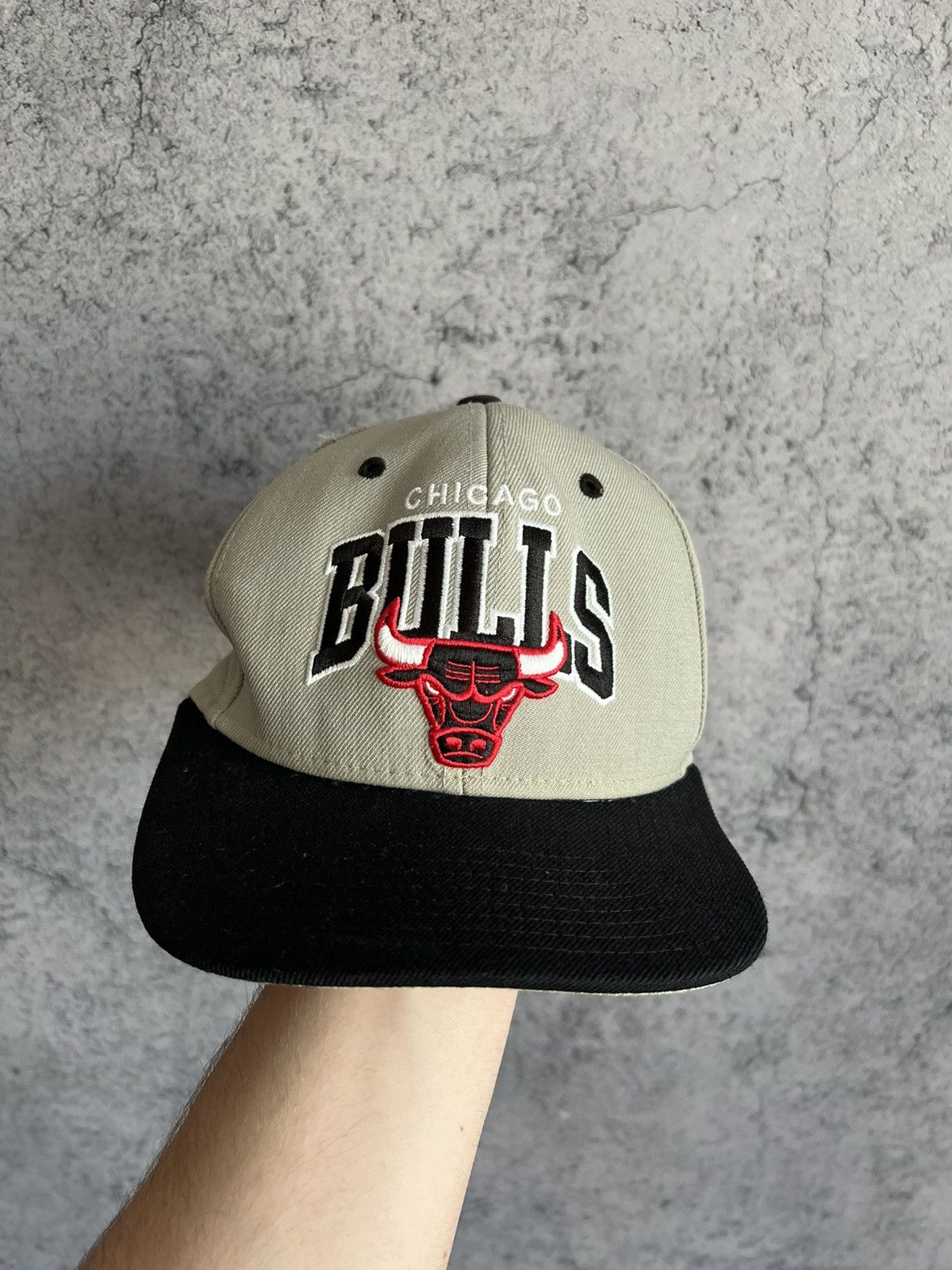NBA Vintage New Era Chicago Bulls Cap Hat Baseball Y2K Logo Size ONE SIZE - 2 Thumbnail
