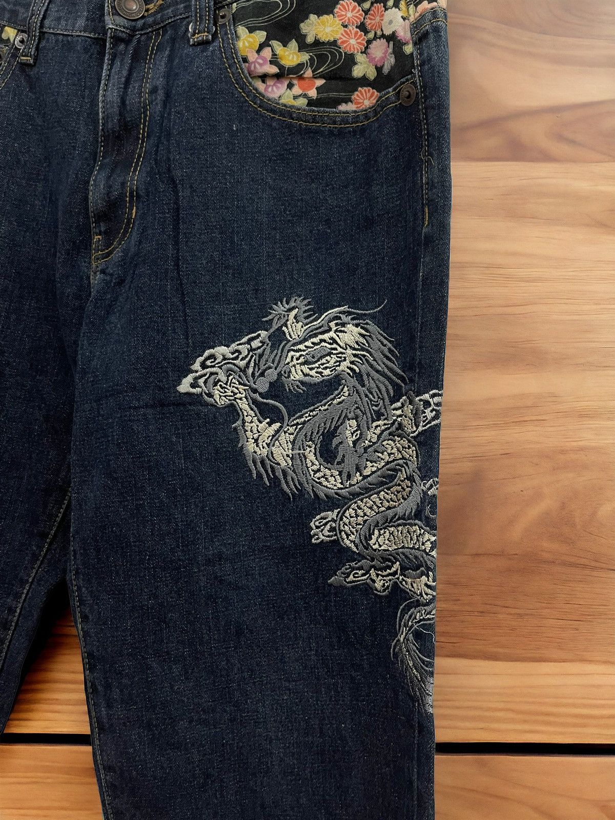 Japanese Brand × Vintage Vintage Japanese Brand Dragon Embroidery Denim Jeans Size US 33 - 5 Thumbnail