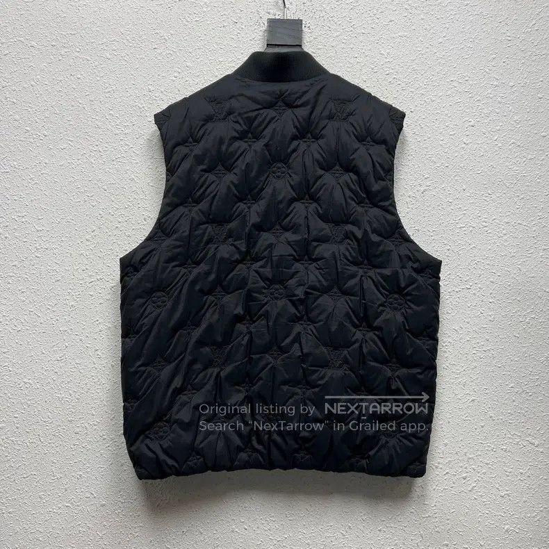 Louis Vuitton Louis Vuitton SS23 Black Embossed Quilted Logo Full Printe Size US XL / EU 56 / 4 - 2 Thumbnail