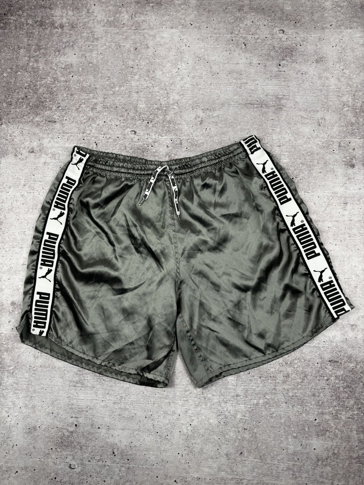 Puma × Vintage Puma with lamps shorts size XXL Size US 38 / EU 54 - 1 Thumbnail