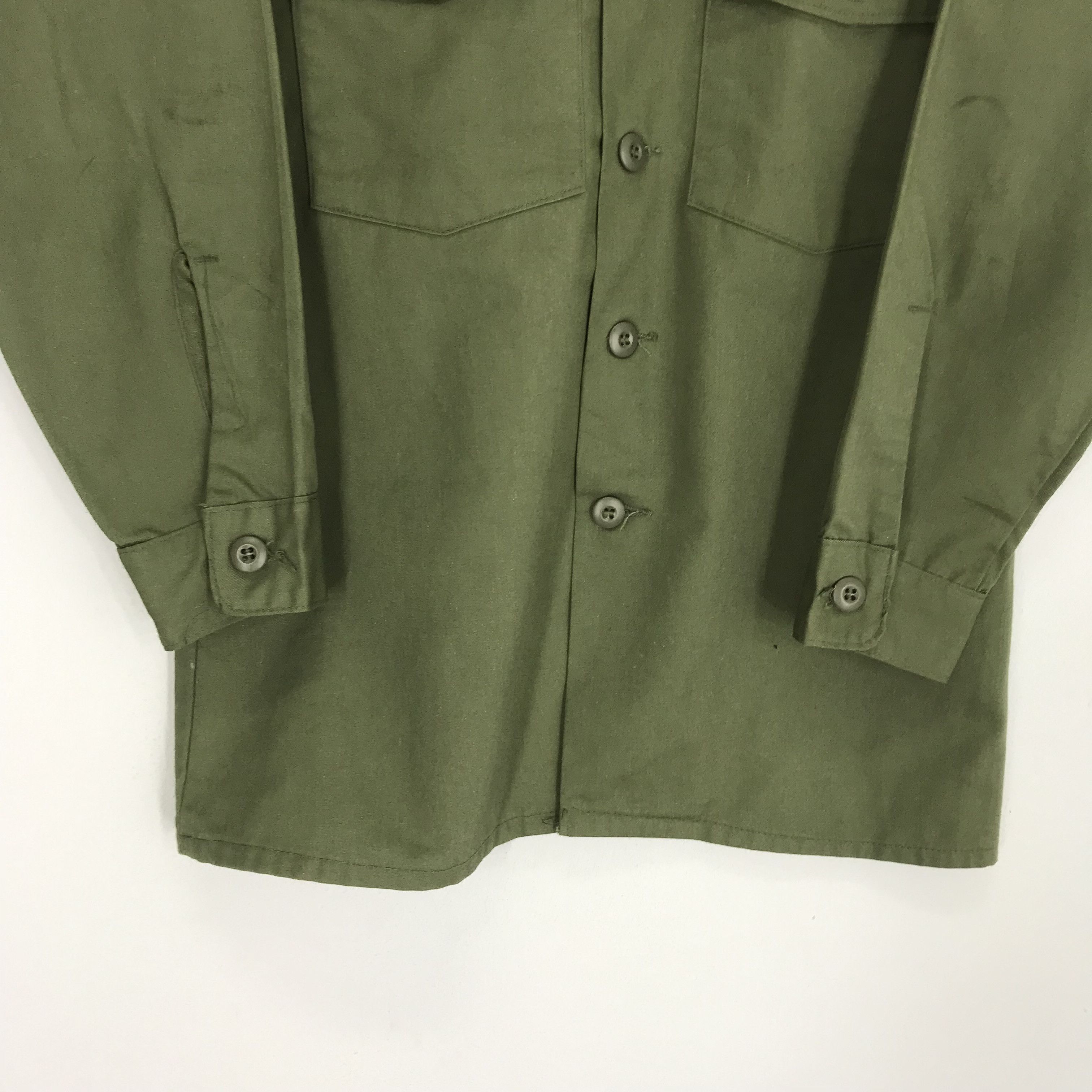 Vintage Vintage Olive Green Fatigue Us Army Green Button Down Shirt Size US M / EU 48-50 / 2 - 6 Thumbnail
