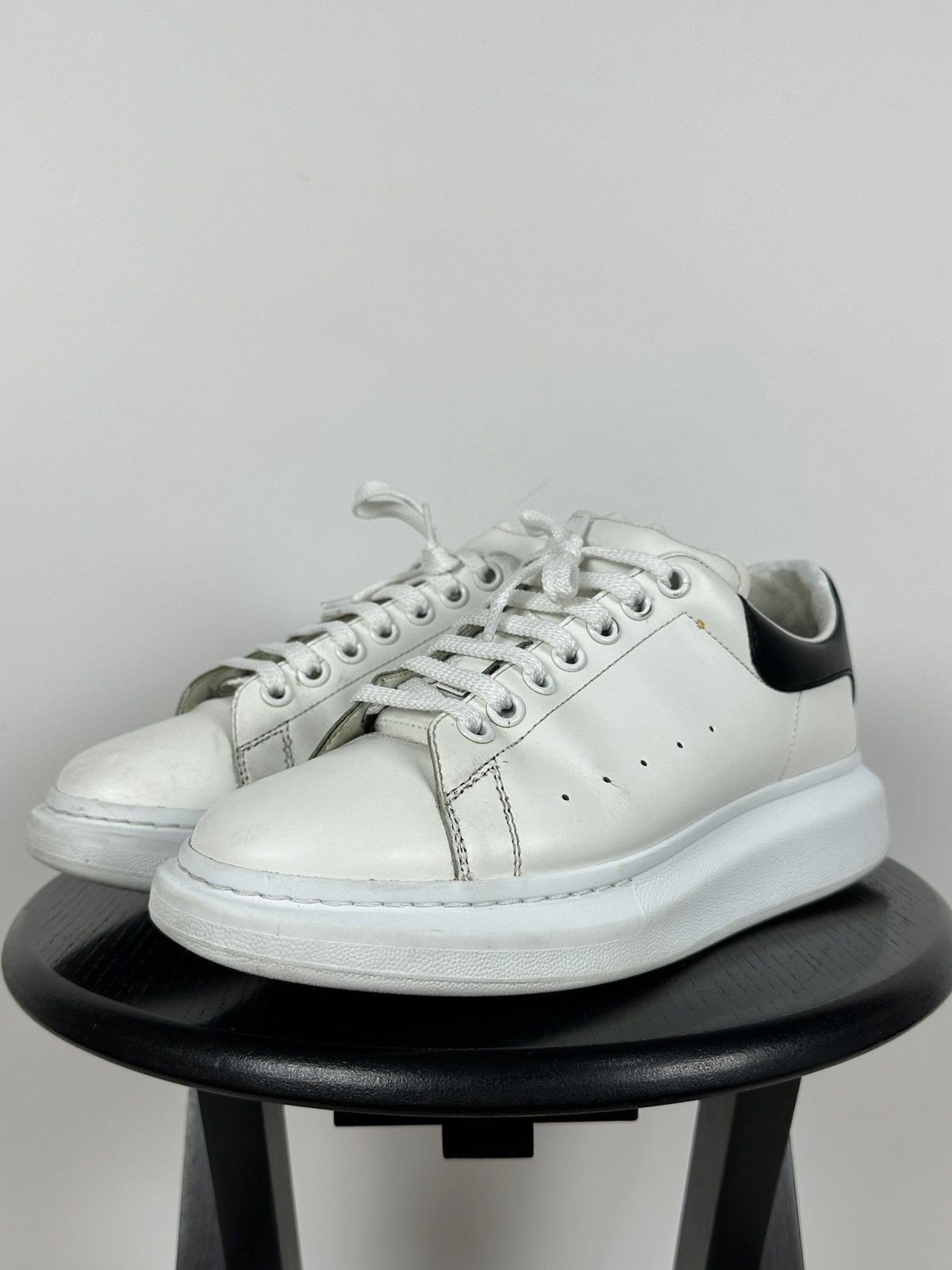 Alexander McQueen Alexander McQueen Oversized White Leather Sneakers Size US 9.5 / EU 42-43 - 11 Thumbnail