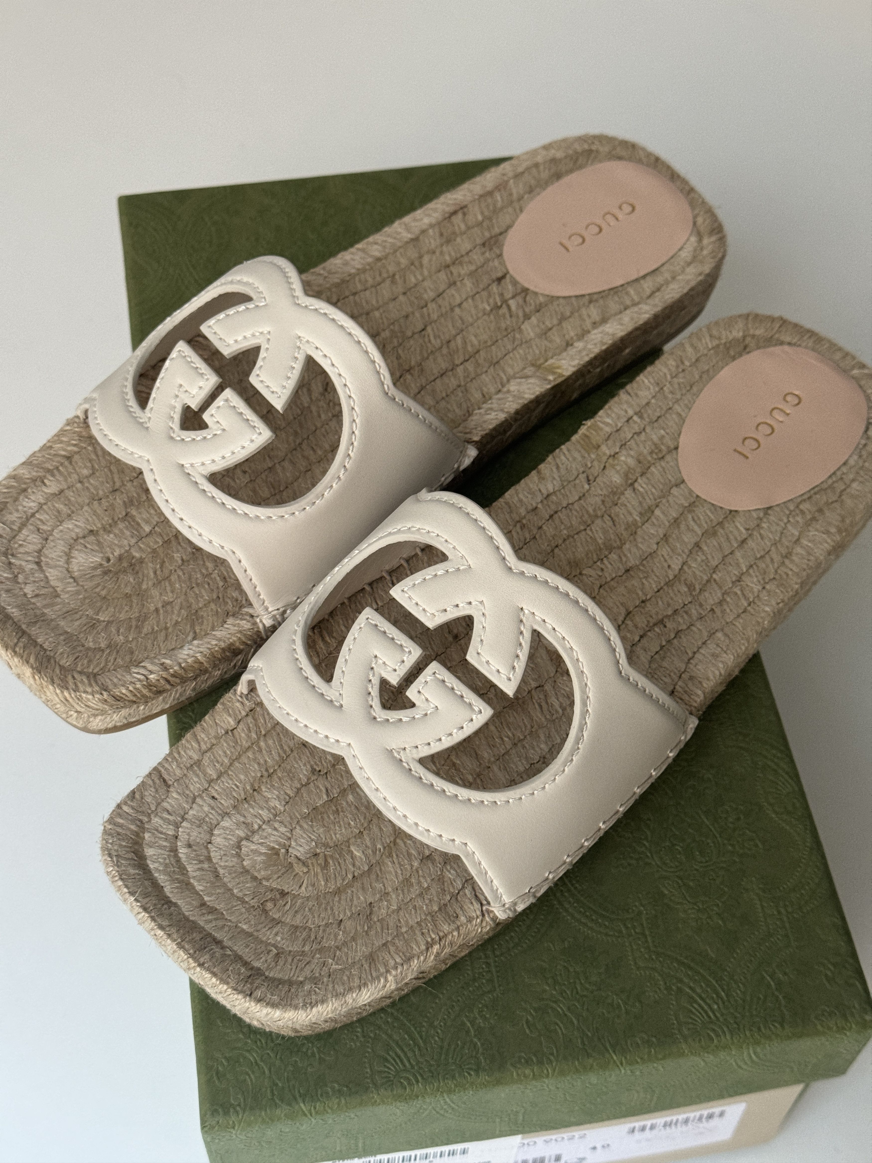 Gucci size 40G - Gucci Espadrille White GG cutout slide sandal Size US 10 / IT 40 - 1 Thumbnail