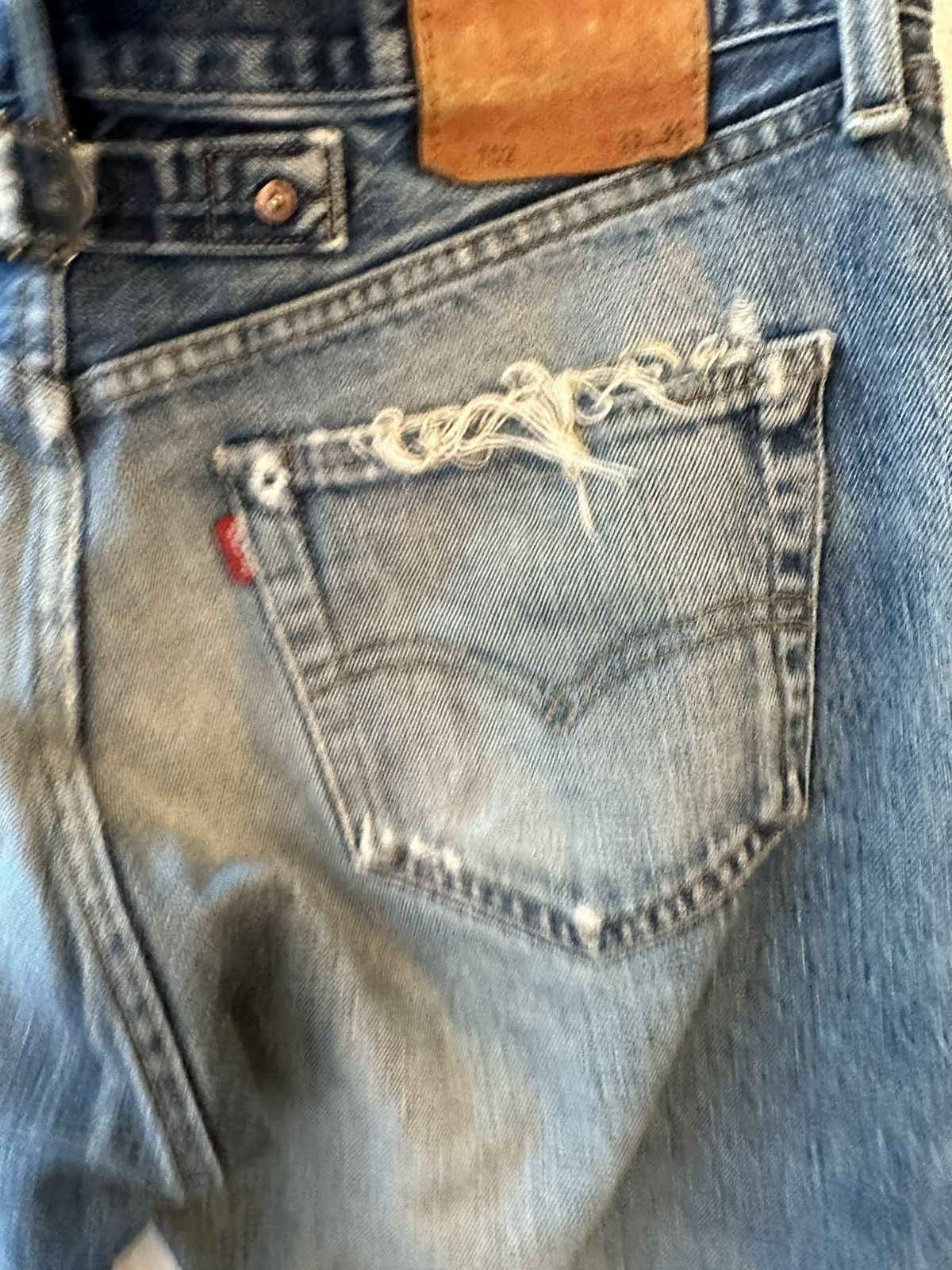 Levi's Vintage Clothing Vintage 60s Levi thrashed blue jeans buckle back Size US 33 - 9 Thumbnail