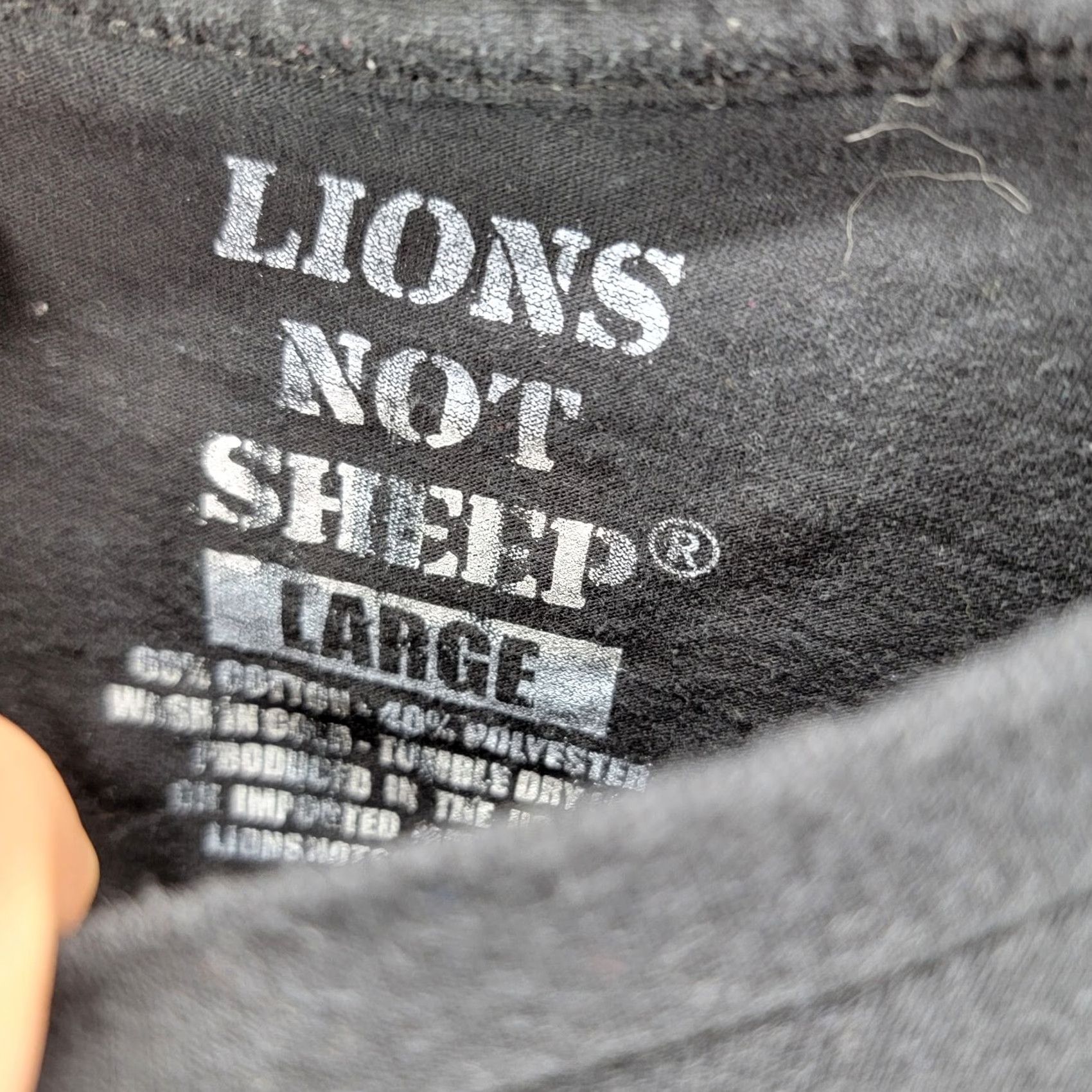 Vintage Lions Not Sheep shirt mens Large Black Size US L / EU 52-54 / 3 - 5 Thumbnail