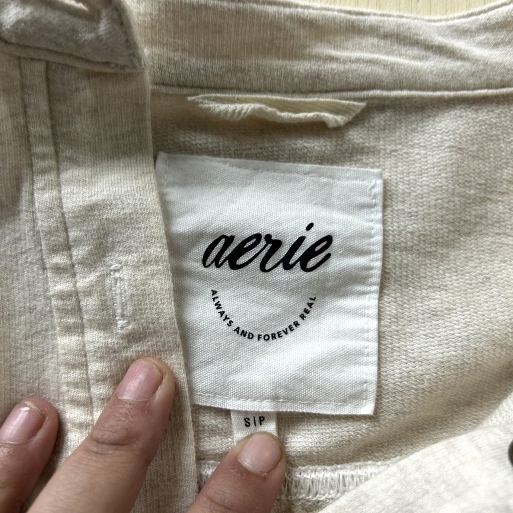 Vintage Aerie Shirt Womens Small Beige Button Up Long Sleeve Utility Pockets Top Size S / US 4 / IT 40 - 2 Thumbnail